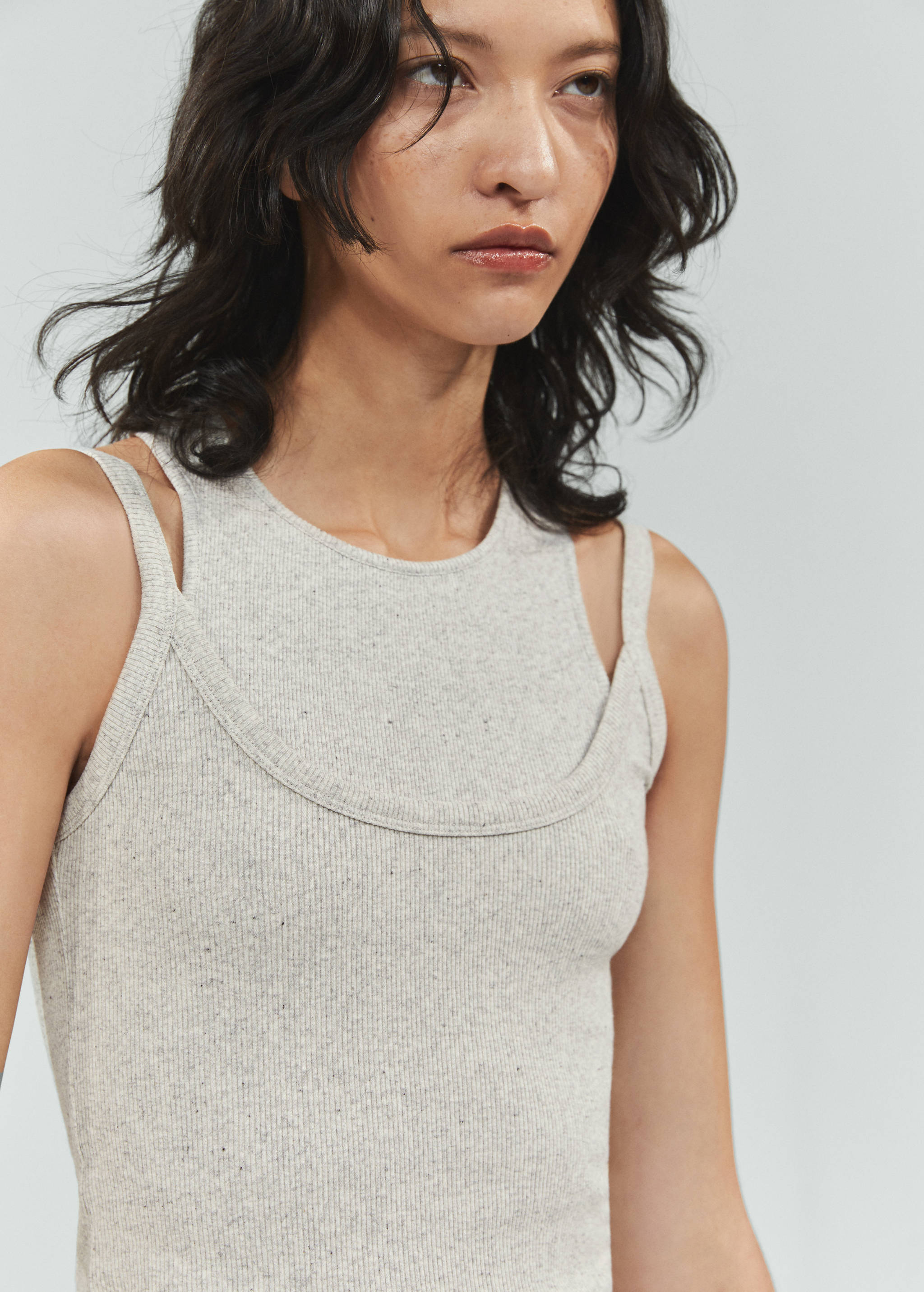 Débardeur décolleté plongeant - Détail de l'article 1