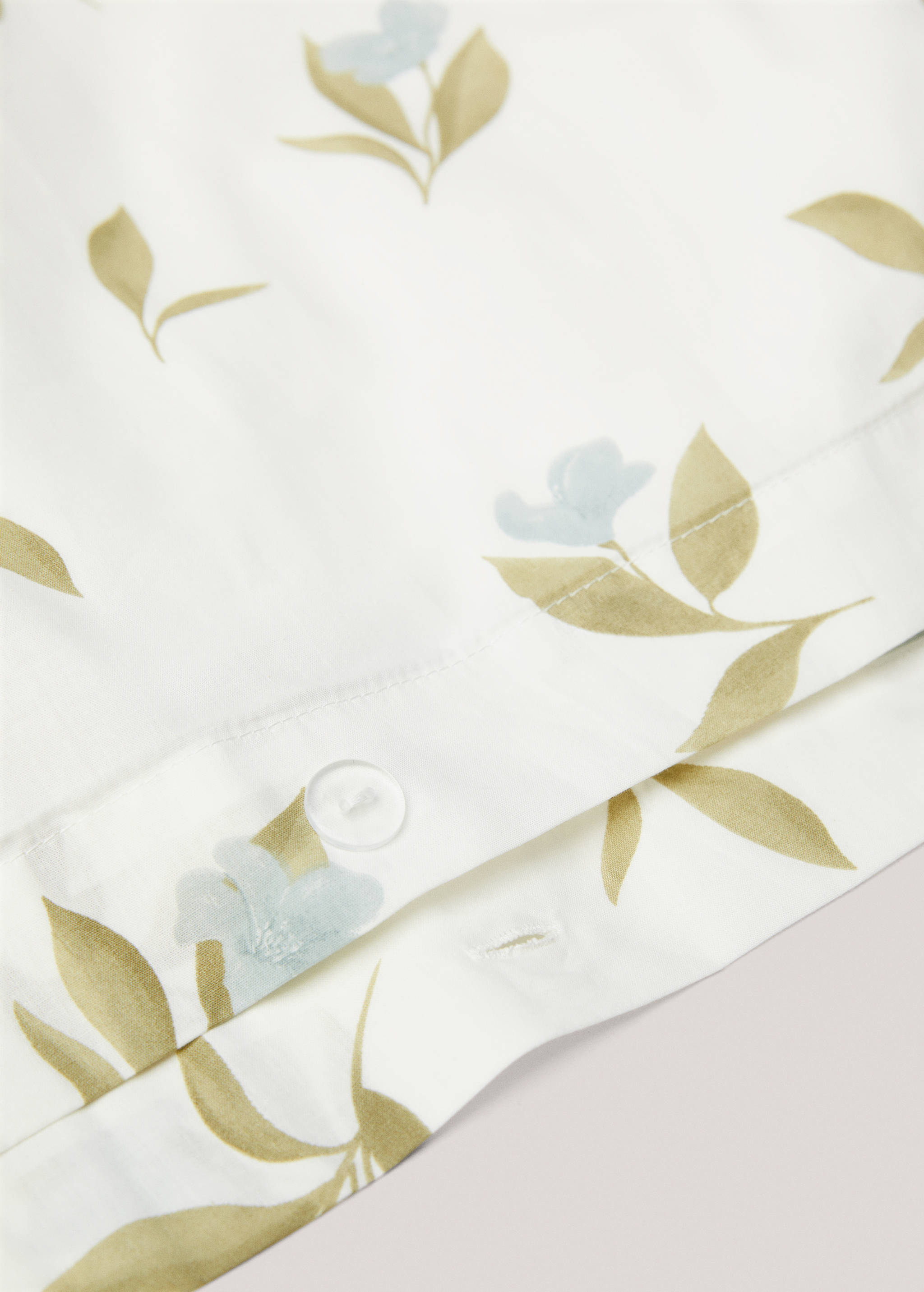 Duvet cover with floral design for King bed - Details of the article 1