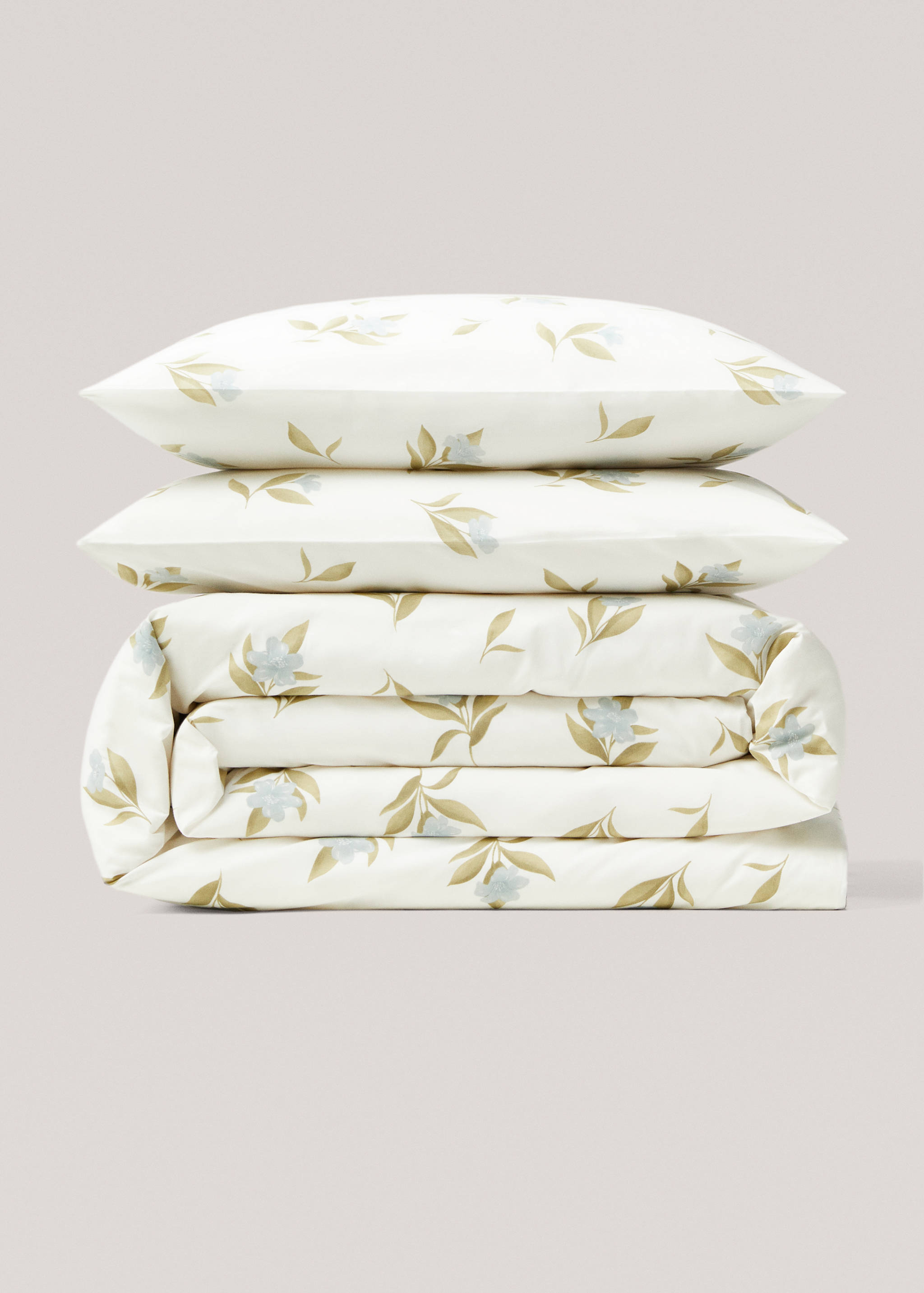 Duvet cover with floral design for King bed - Article without model