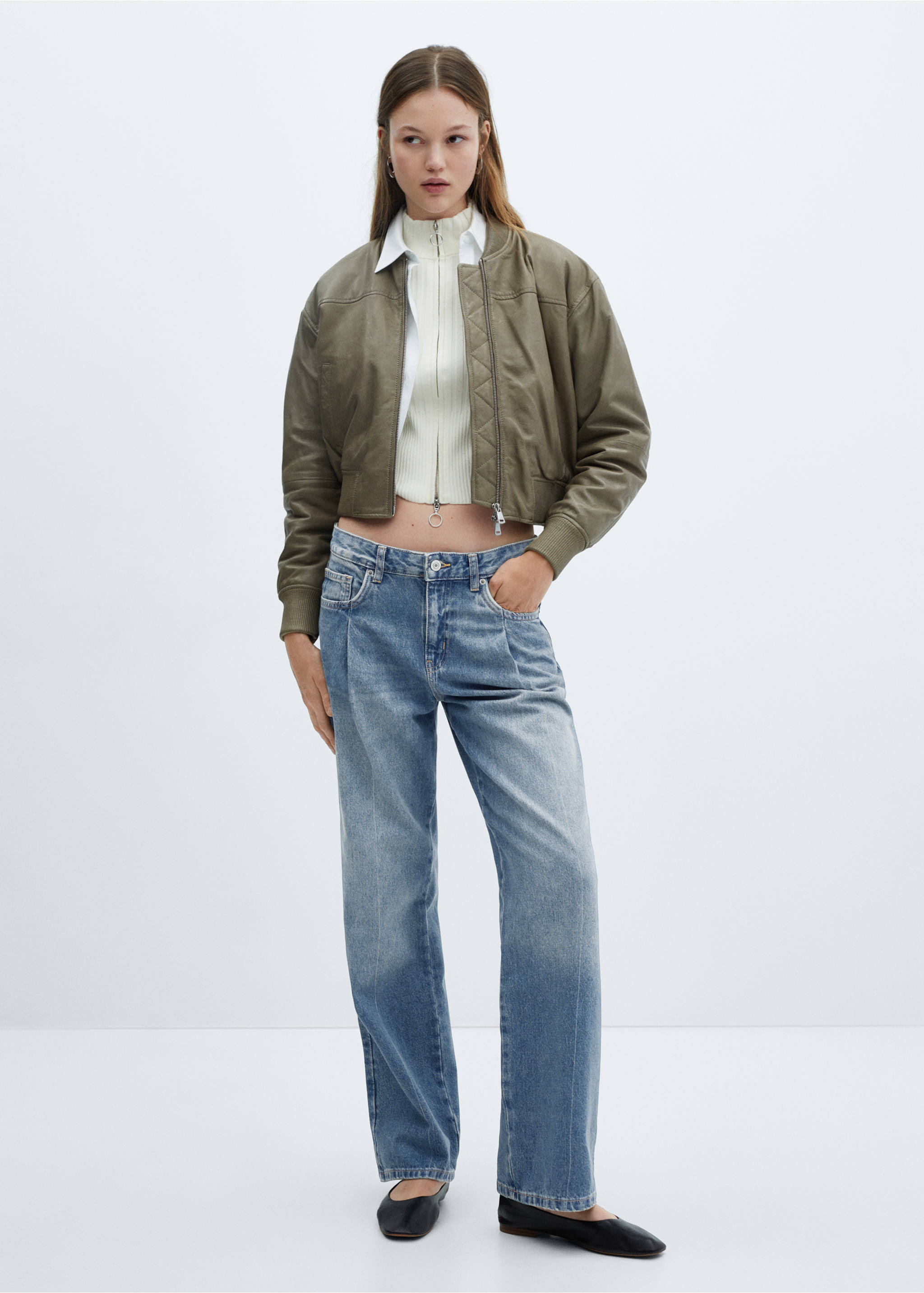 Rette jeans med klypedetaljer - Total bildeutsnitt, Halvblå. Ref: 67014028-00.