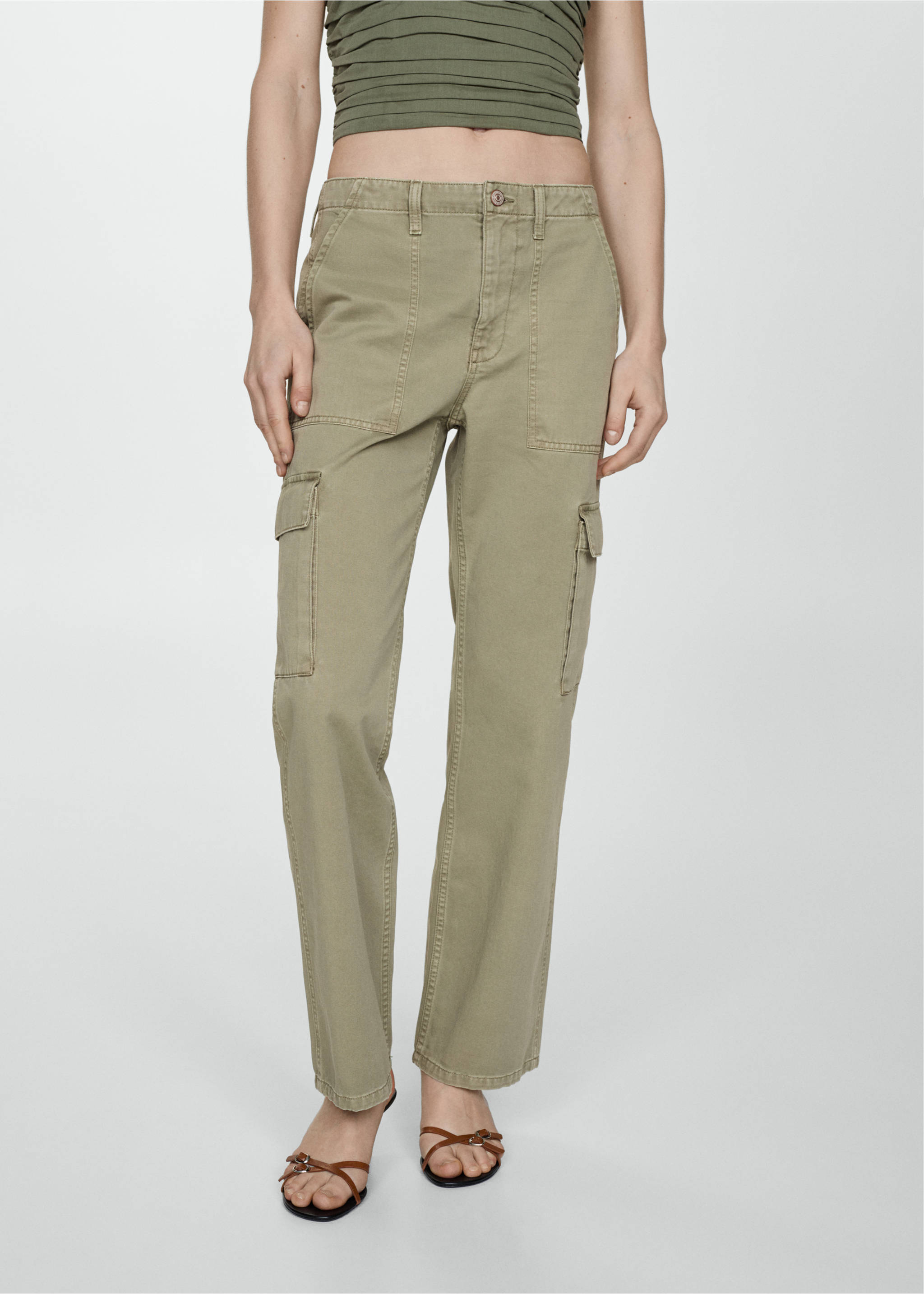 Cargo-jeans med lommer - Halvtotal bildeutsnitt, Khaki. Ref: 67014032-00.