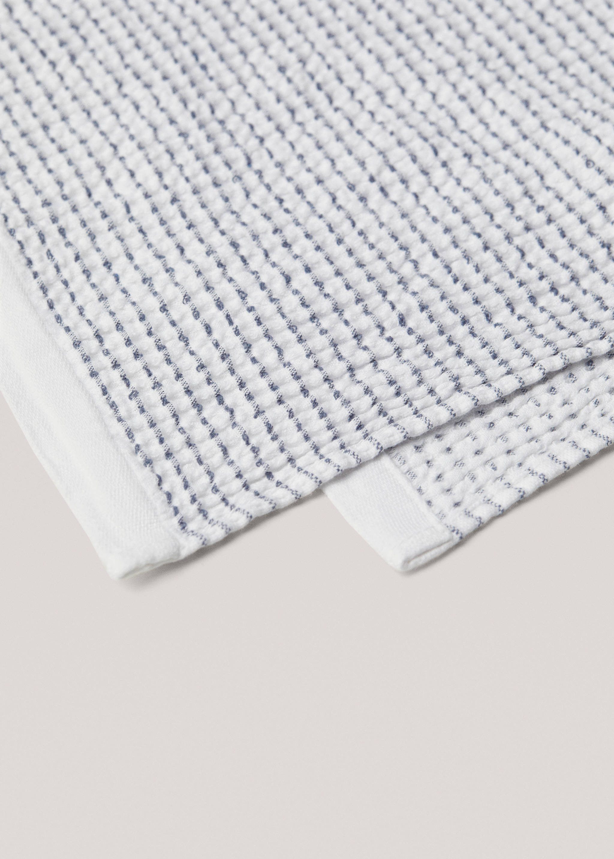 Striped-texture hand towel 50x90cm - Details of the article 2