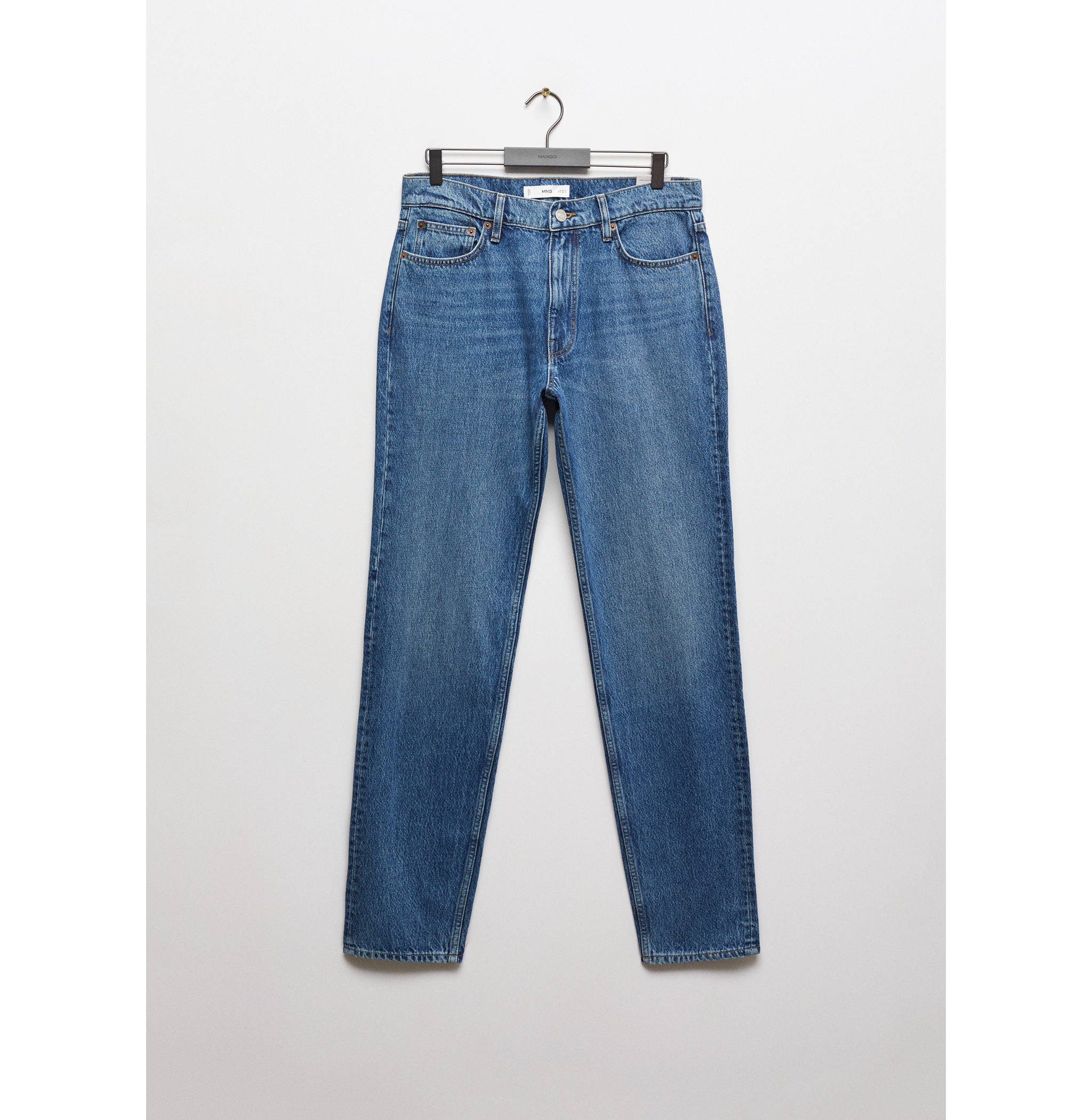 Straight-Fit-Jeans mit mittlerer Waschung - Artikel ohne Model