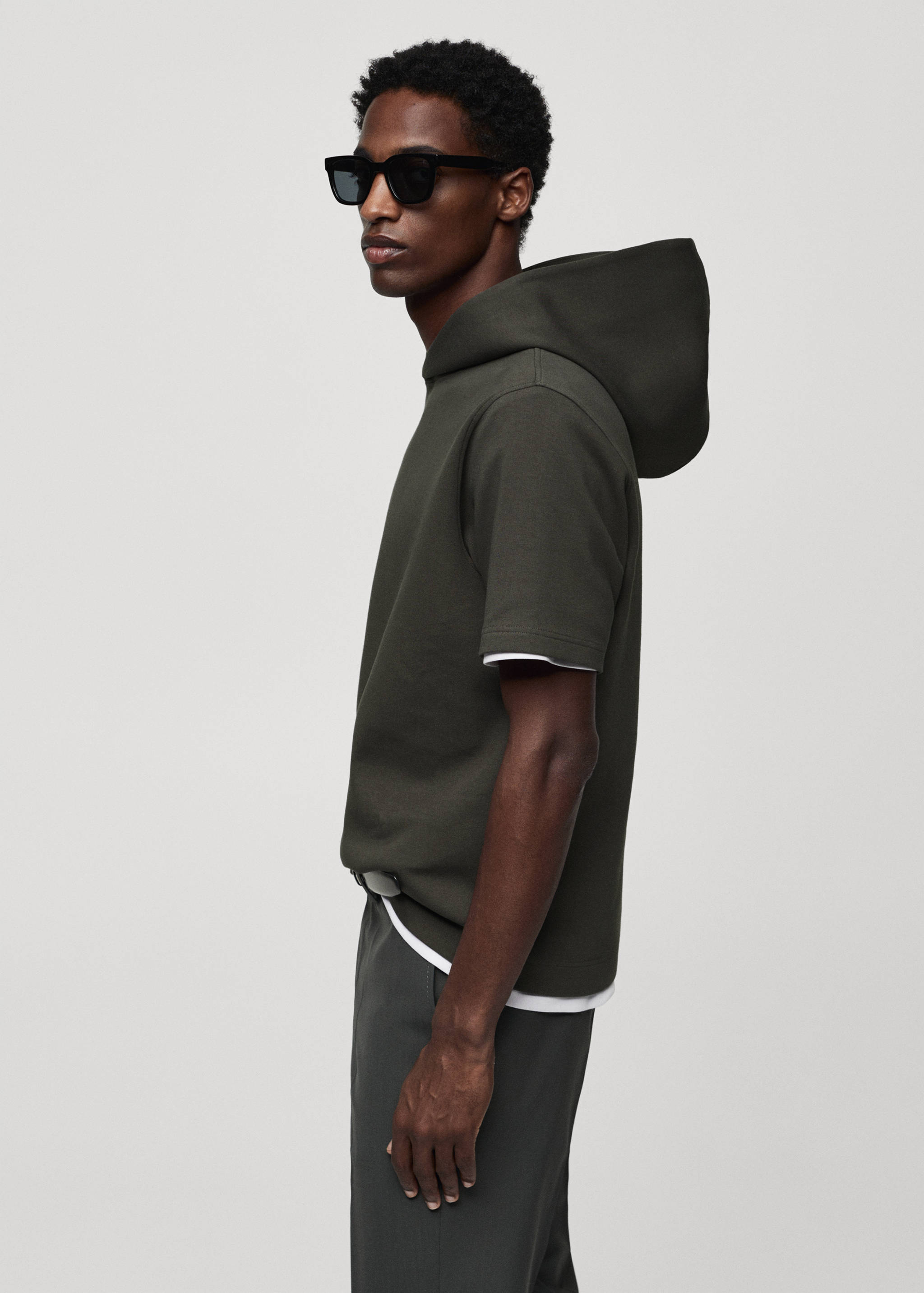 Sweat-shirt manches courtes capuche - Détail de l'article 2