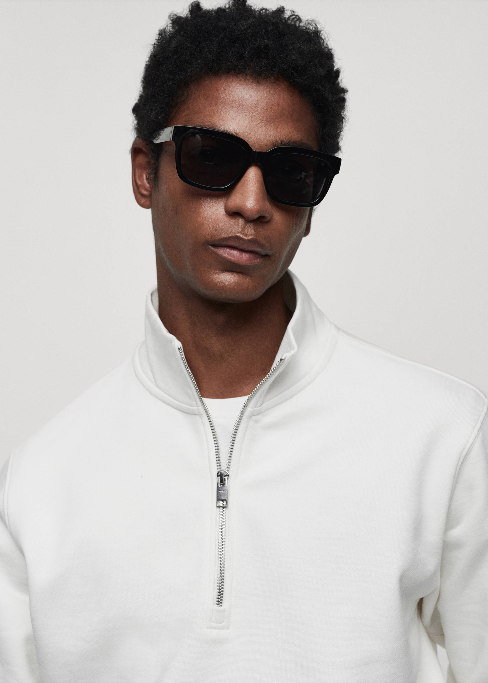 Sweat-shirt coton zip - Détail de l'article 1, Écru. Ref: 67014462-00.