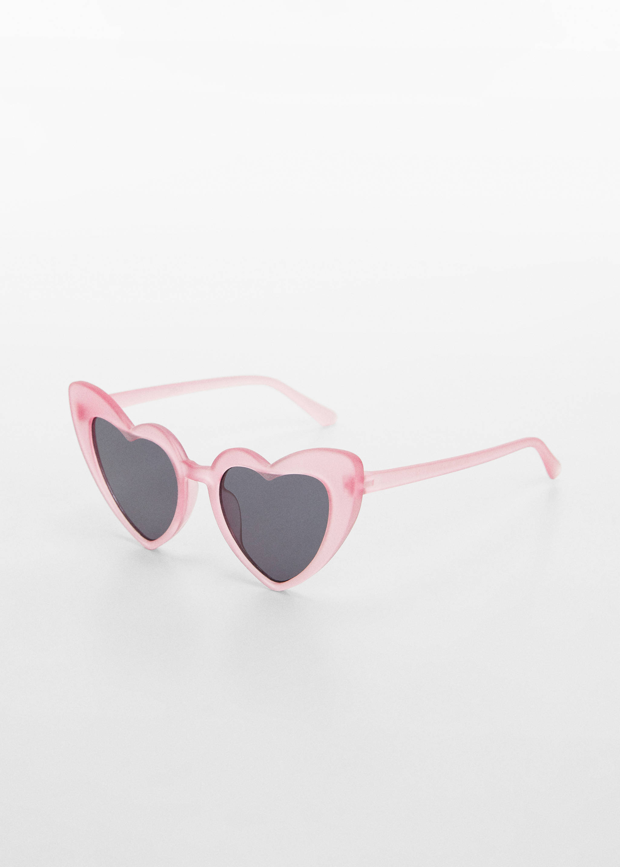 Gafas de sol corazón - Plano medio
