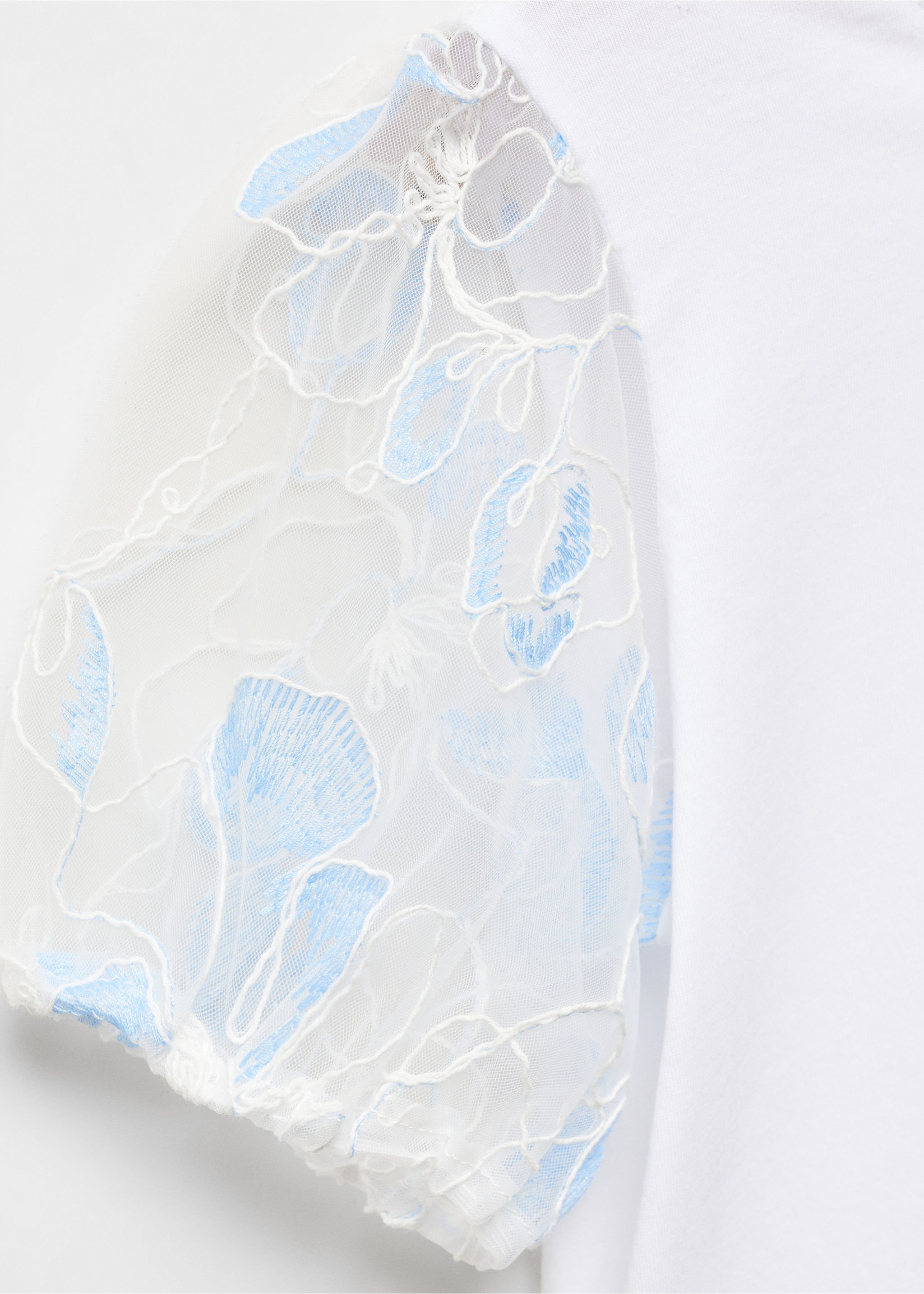 Embroidered short-sleeved t-shirt - Details of the article 8