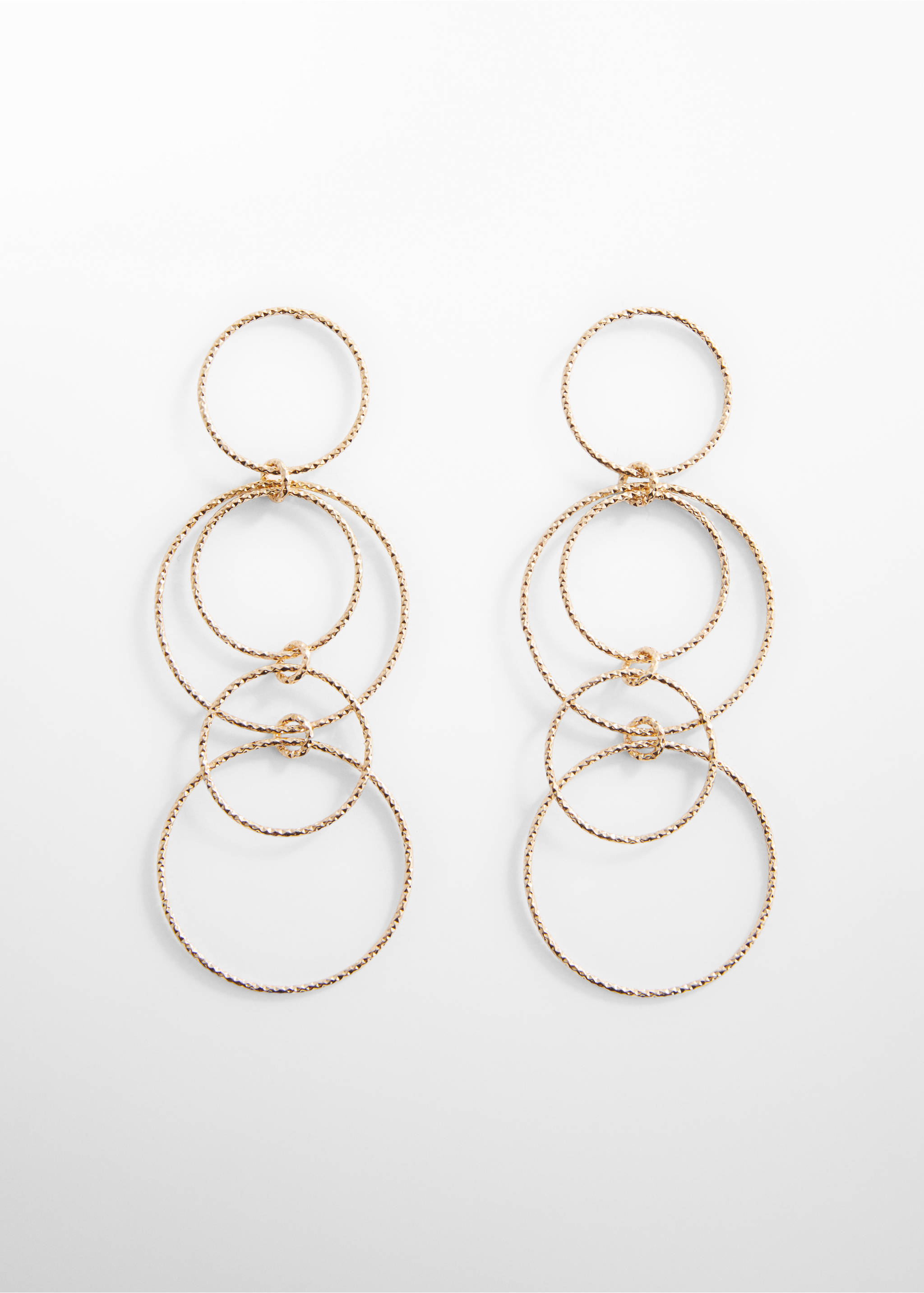 Long earrings with intertwined hoops - Article without model, Gold. Ref: 67014781-00.