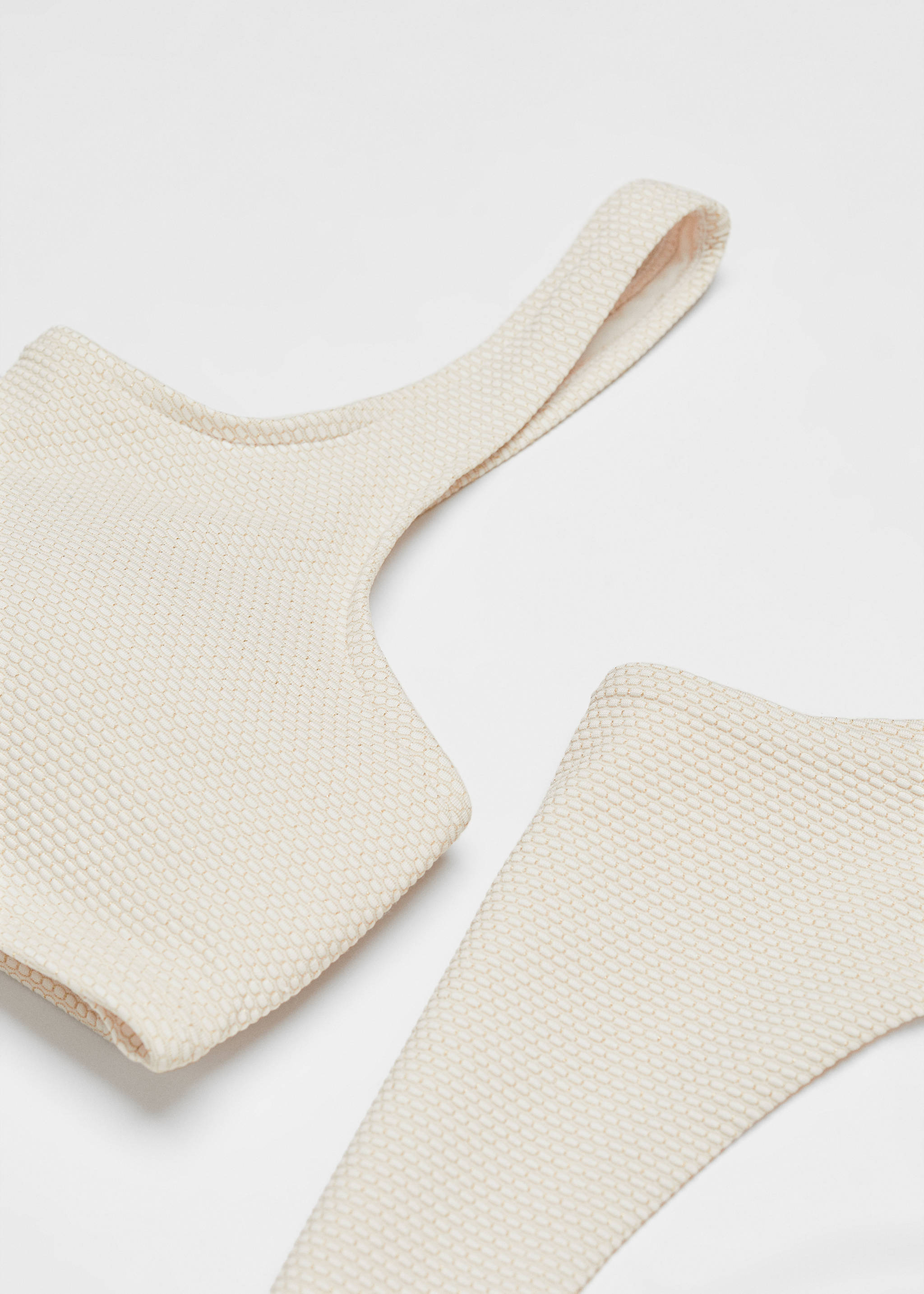 Asymmetrischer Bikini mit Textur - Detail des Artikels 8