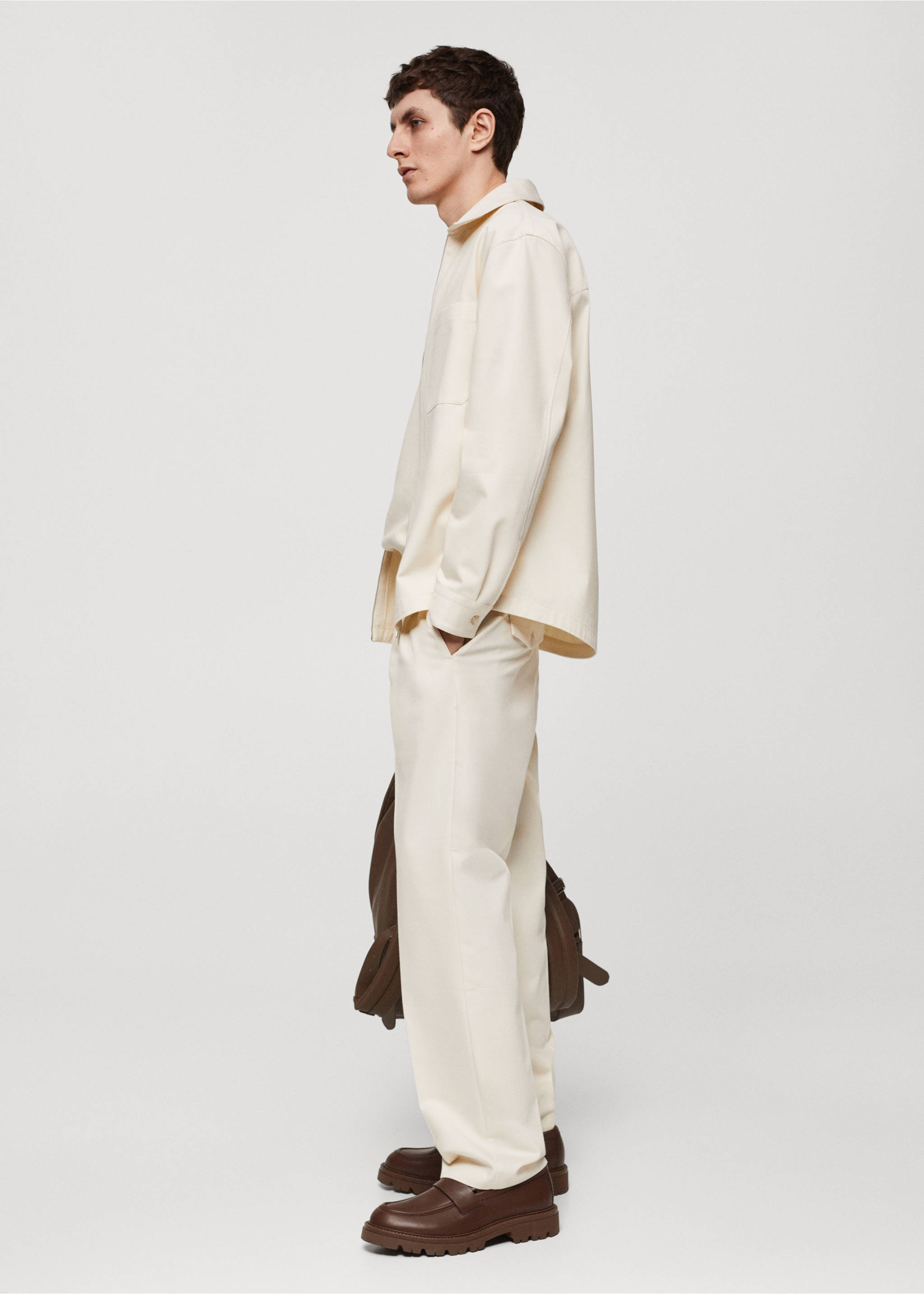 Cotton overshirt with pocket - Details of the article 2, White. Ref: 67015156-00.