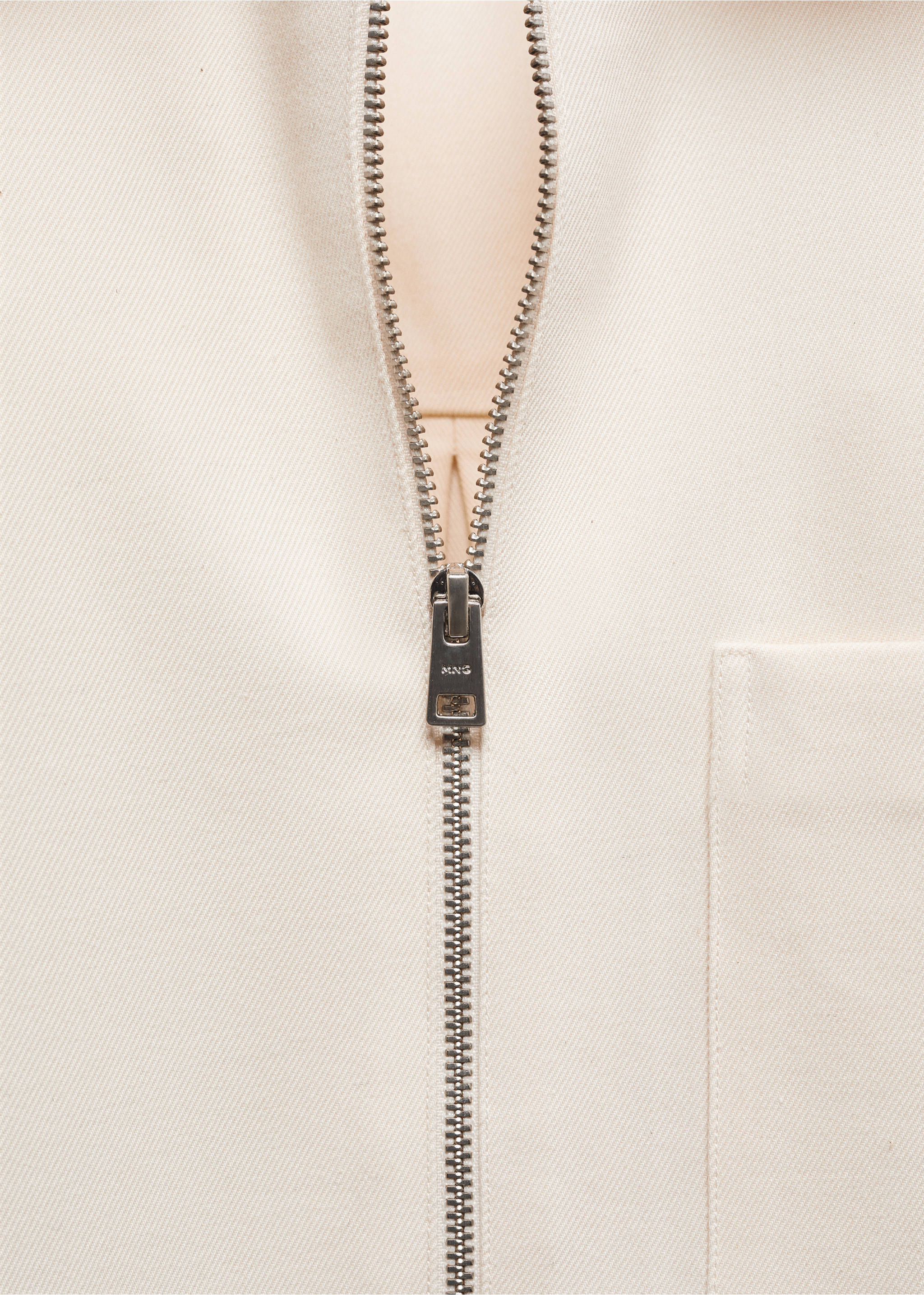 Cotton overshirt with pocket - Details of the article 8, White. Ref: 67015156-00.