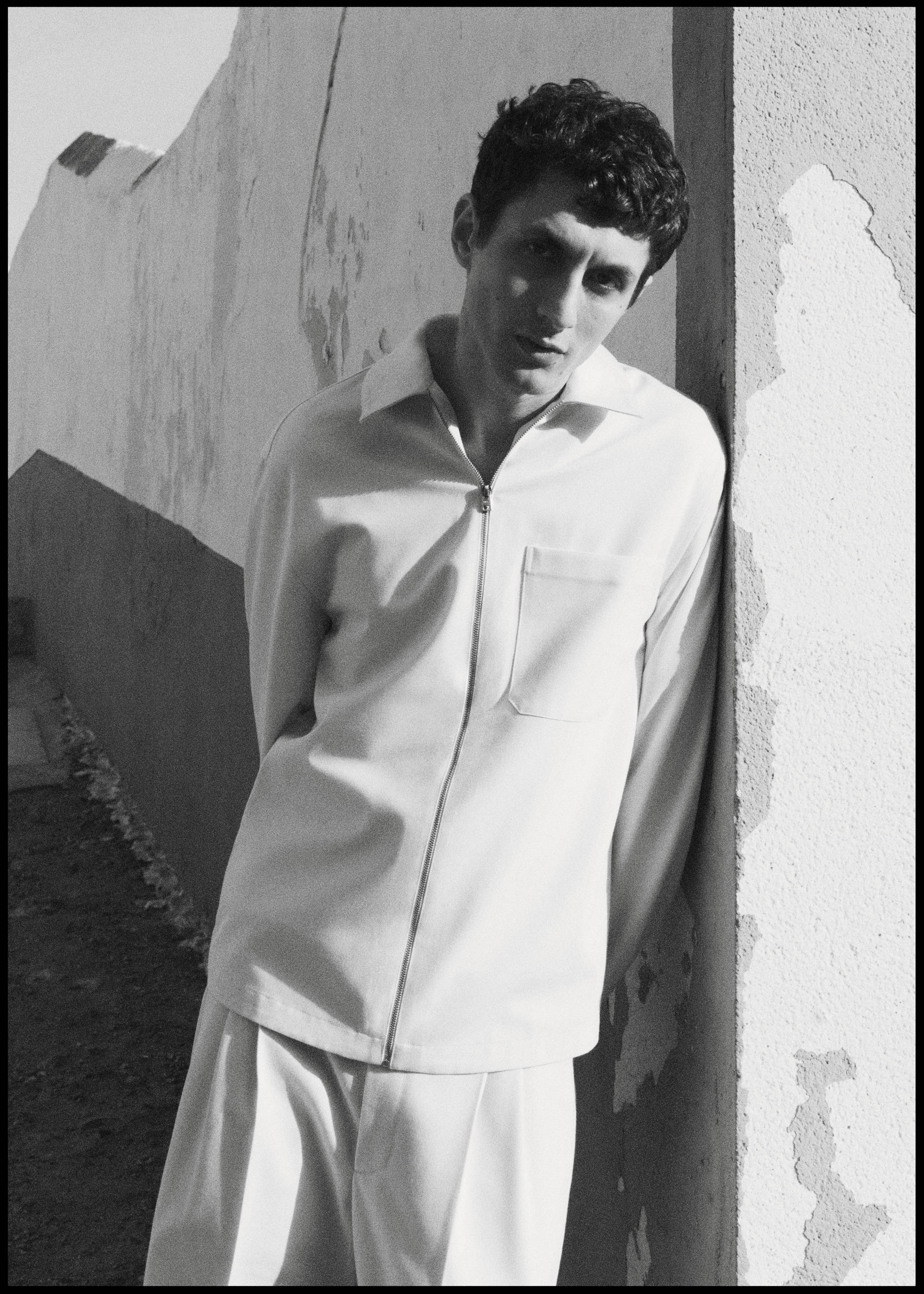 Cotton overshirt with pocket - Details of the article 5, White. Ref: 67015156-00.