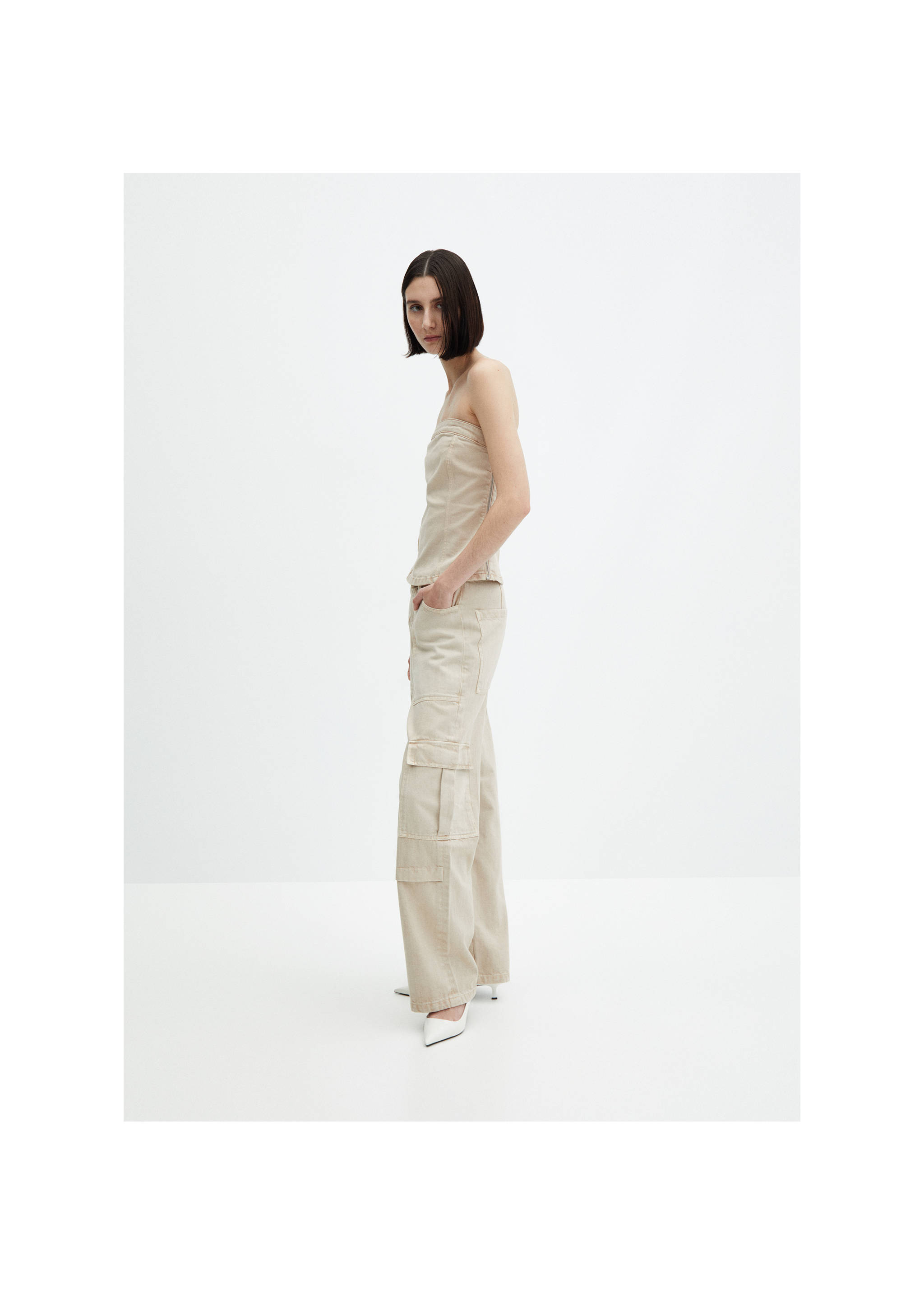 Pocket cargo jeans - General plane, Sand. Ref: 67015752-00.