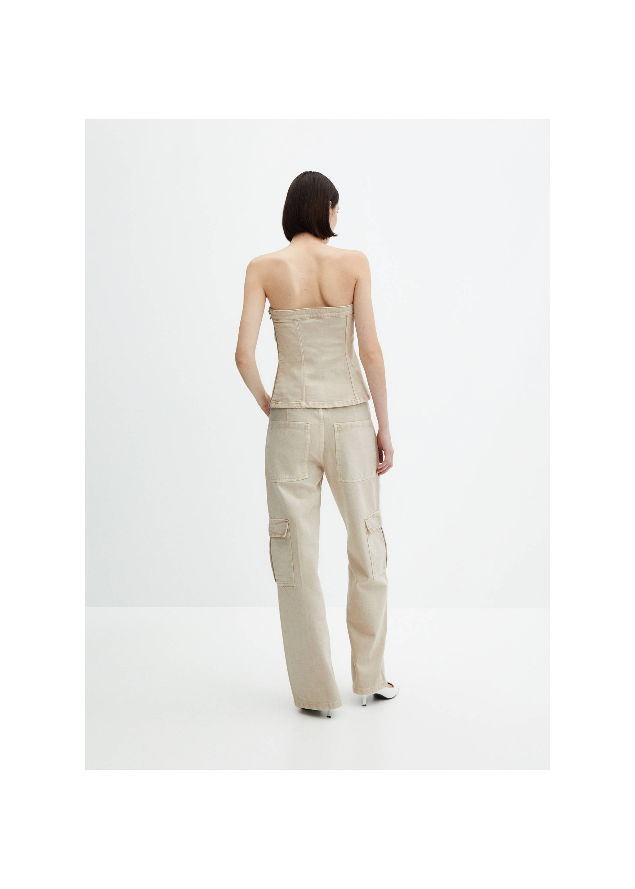 Pocket cargo jeans - Reverse of the article, Sand. Ref: 67015752-00.