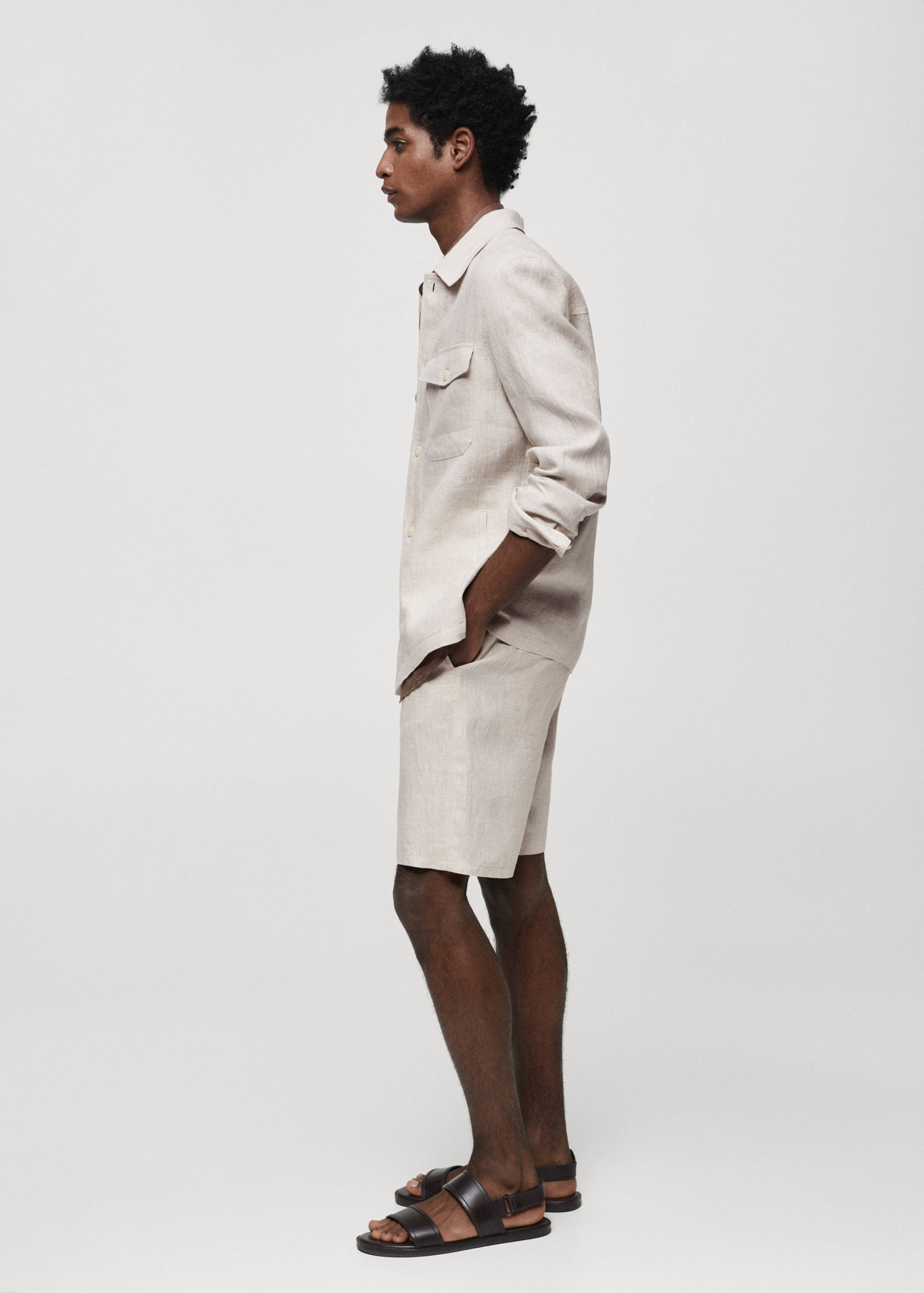 100% linen overshirt with pockets - Details of the article 2