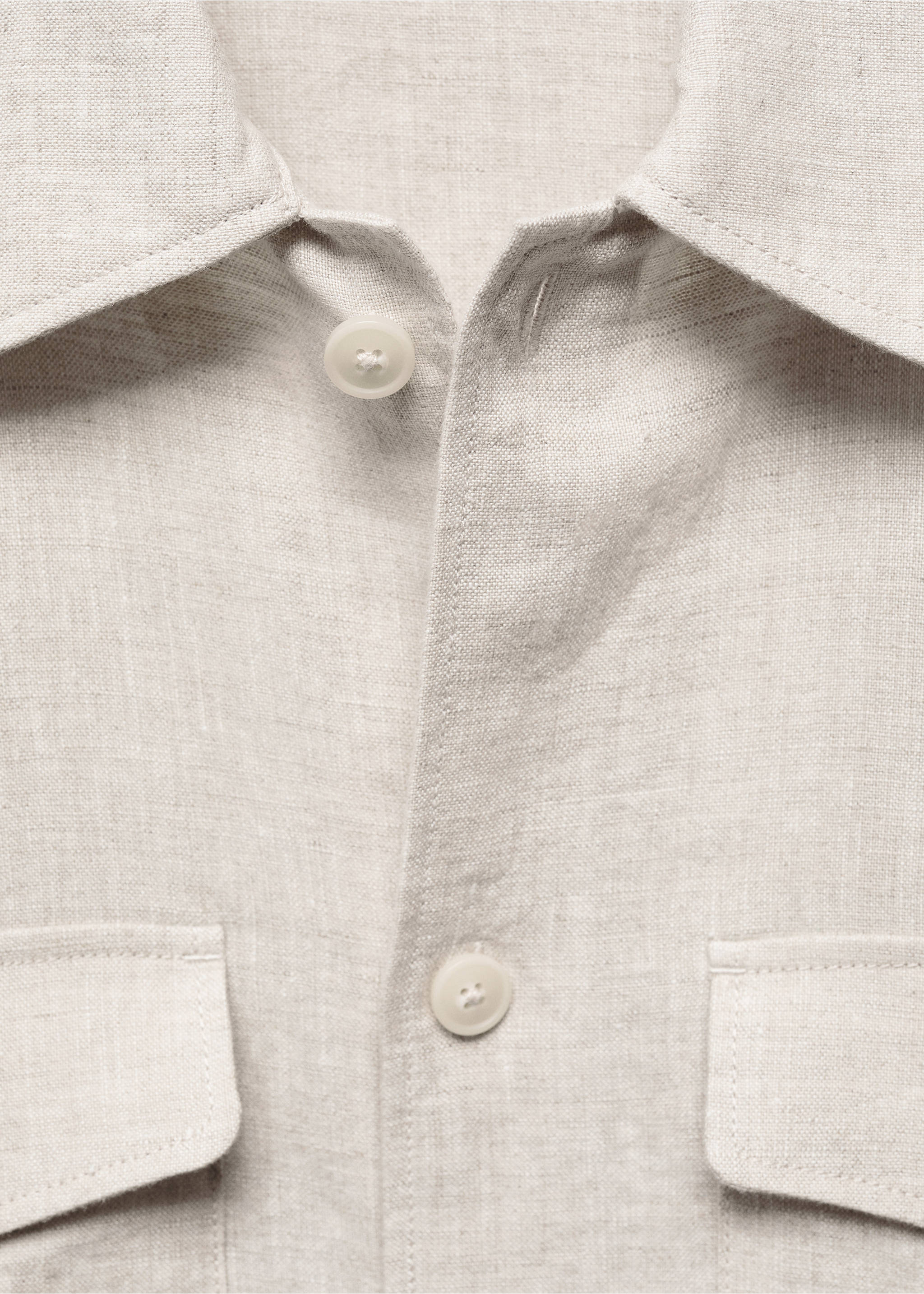 100% linen overshirt with pockets - Details of the article 8, Ecru. Ref: 67015980-00.