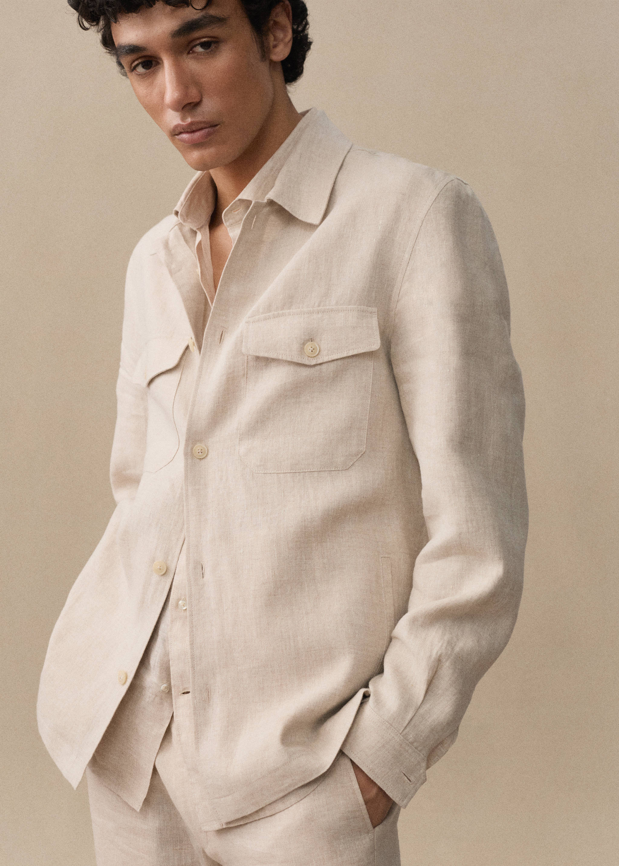 100% linen overshirt with pockets - Details of the article 9