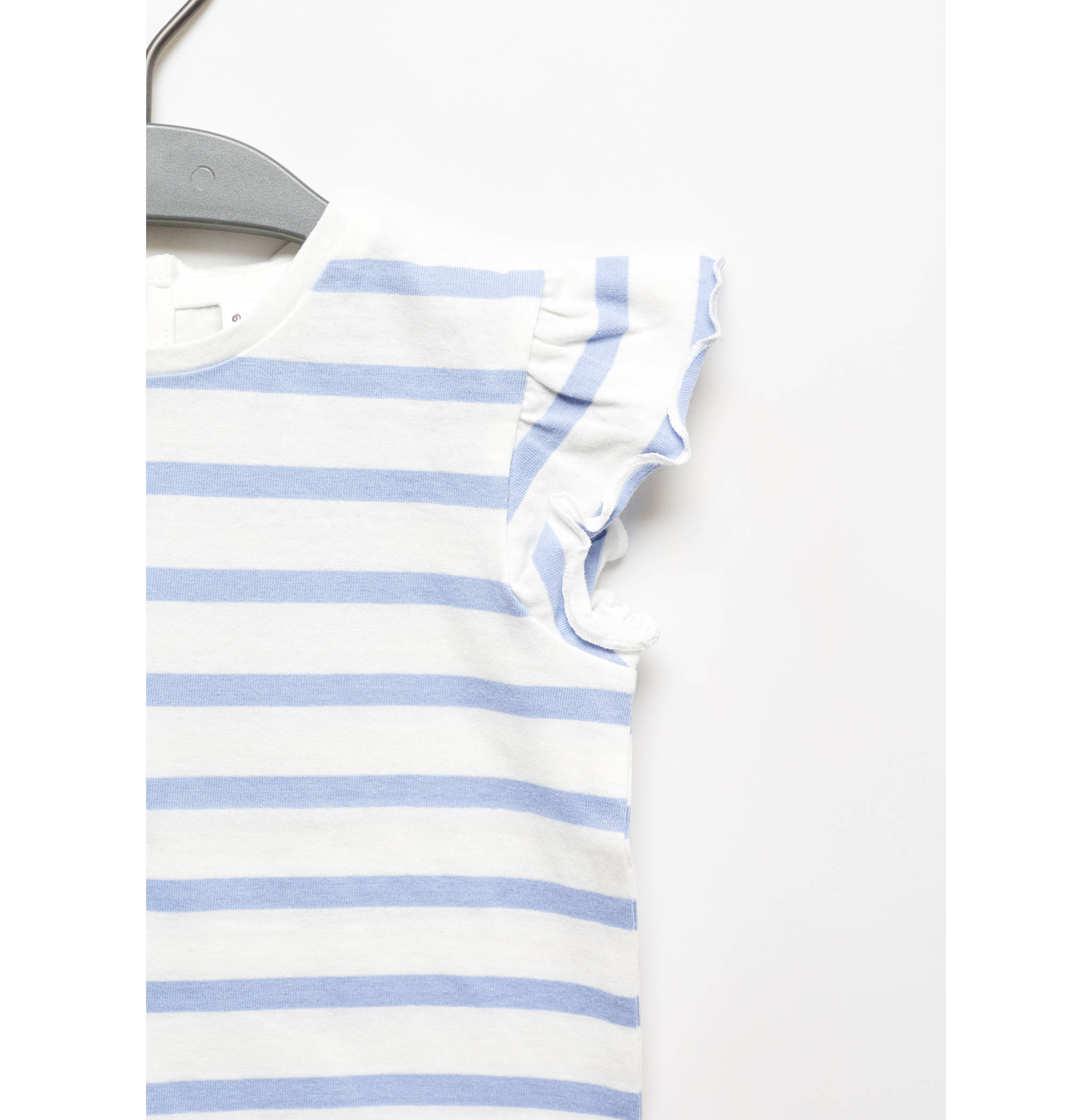 Ruffled striped t-shirt - Details of the article 8