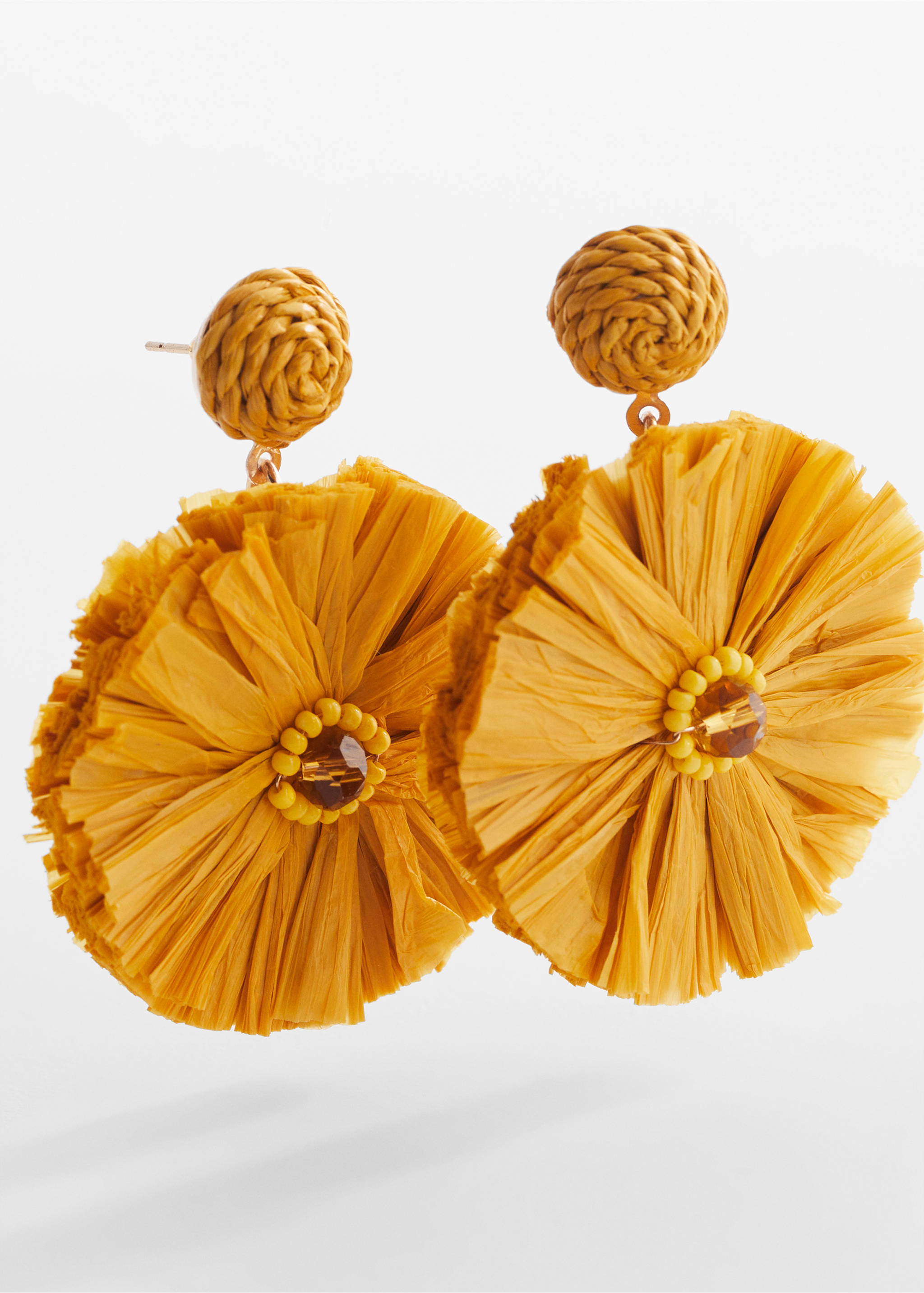 Raffia earrings - Details of the article 1, Mustard. Ref: 67016012-00.