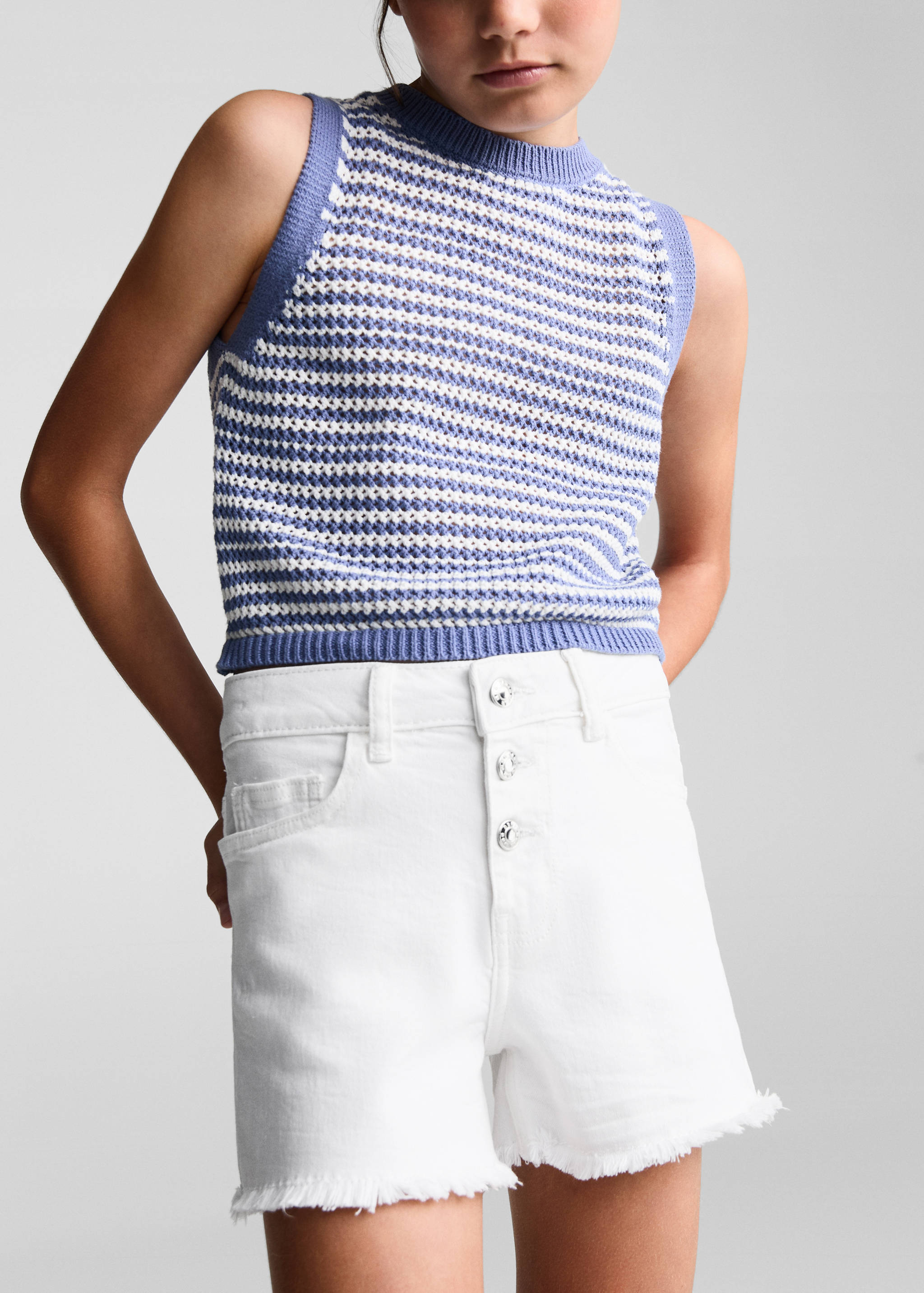 Jeans-Shorts mit Knöpfen - Detail des Artikels 6