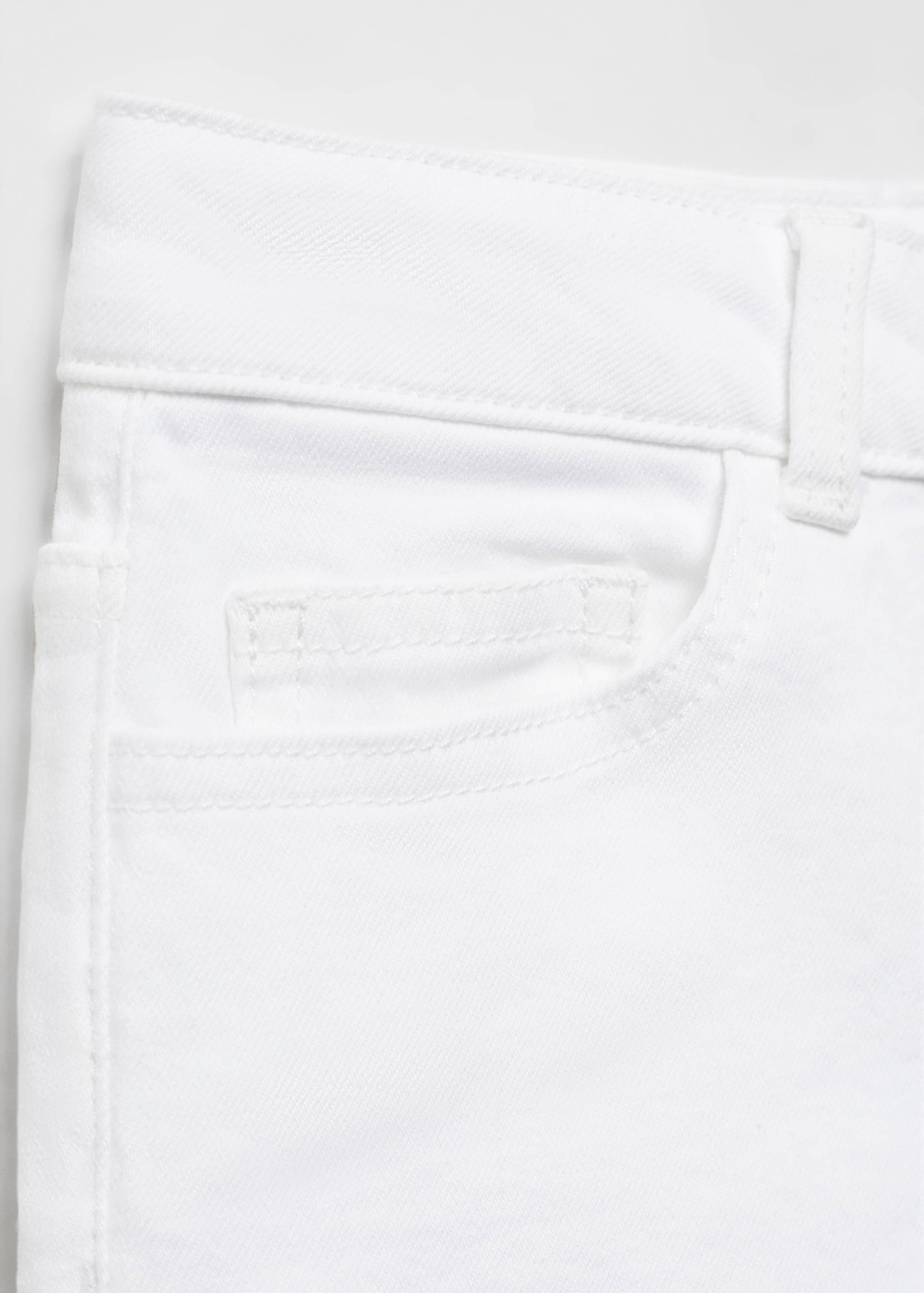 Jeans-Shorts mit Knöpfen - Detail des Artikels 8