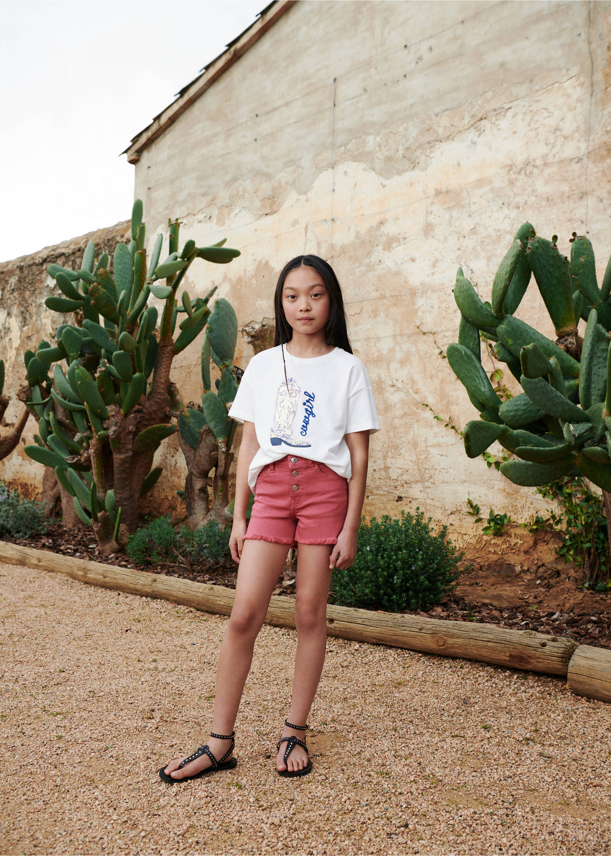 Denim shorts with buttons - Details of the article 5, Cherry. Ref: 67016014-00.