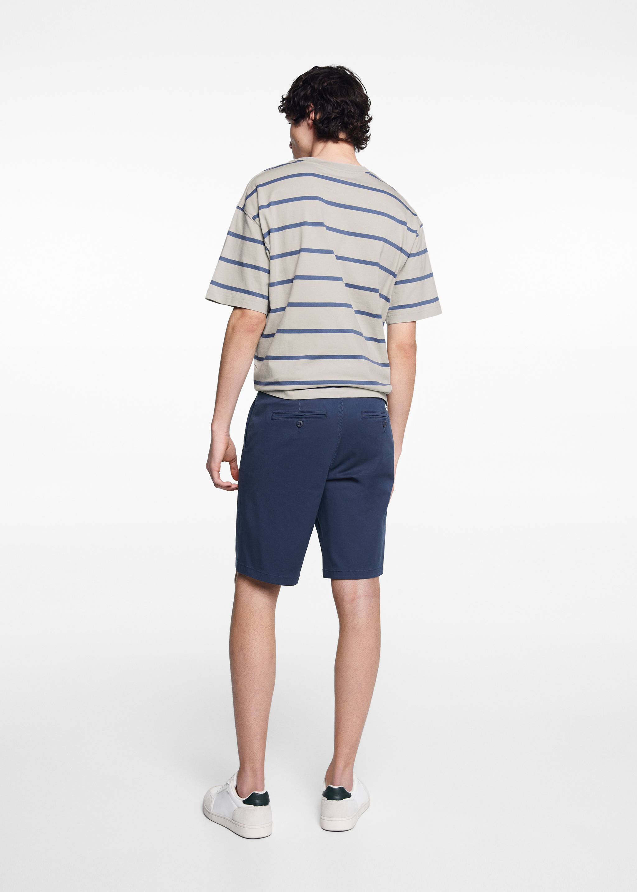 Slim fit cotton Bermuda shorts - Reverse of the article