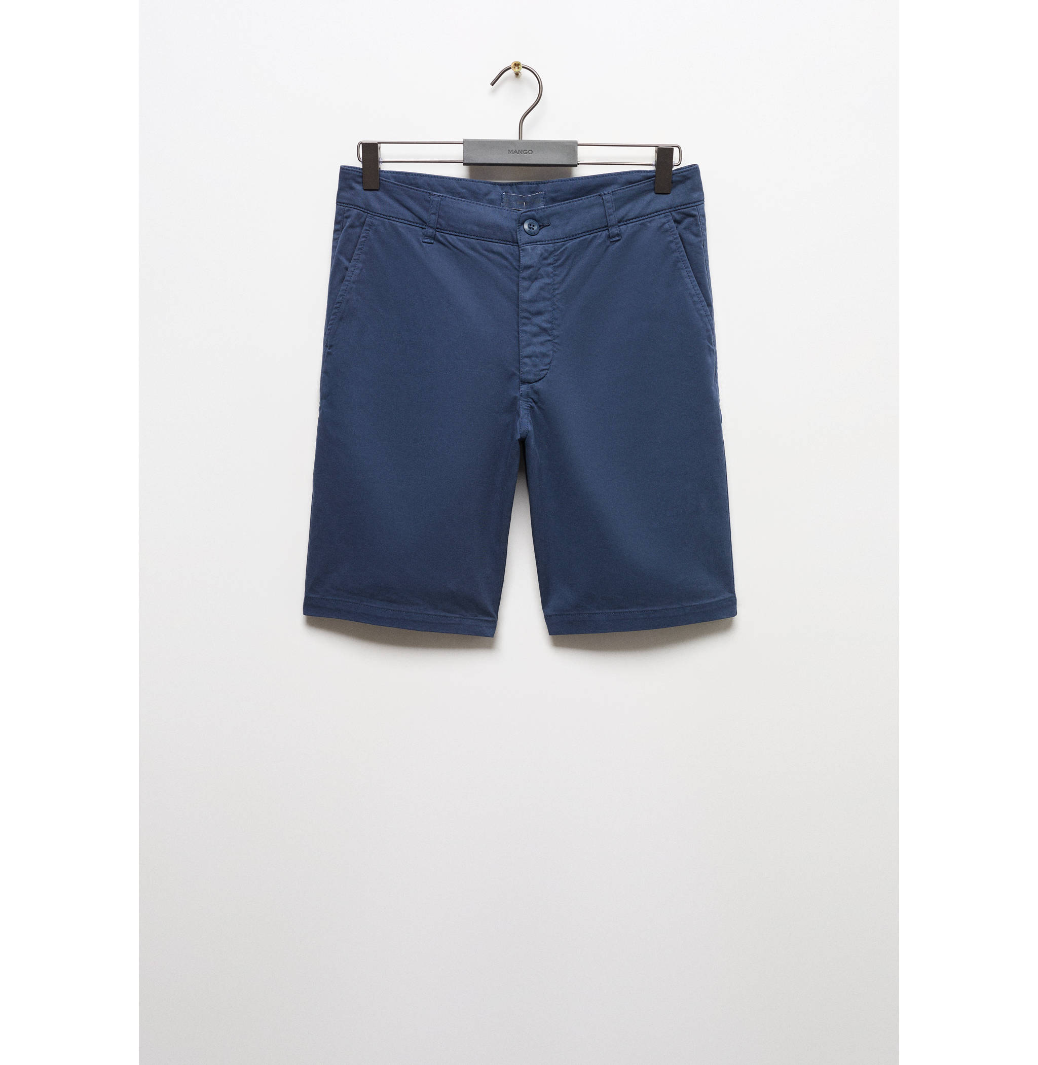 Slim fit cotton Bermuda shorts - Article without model