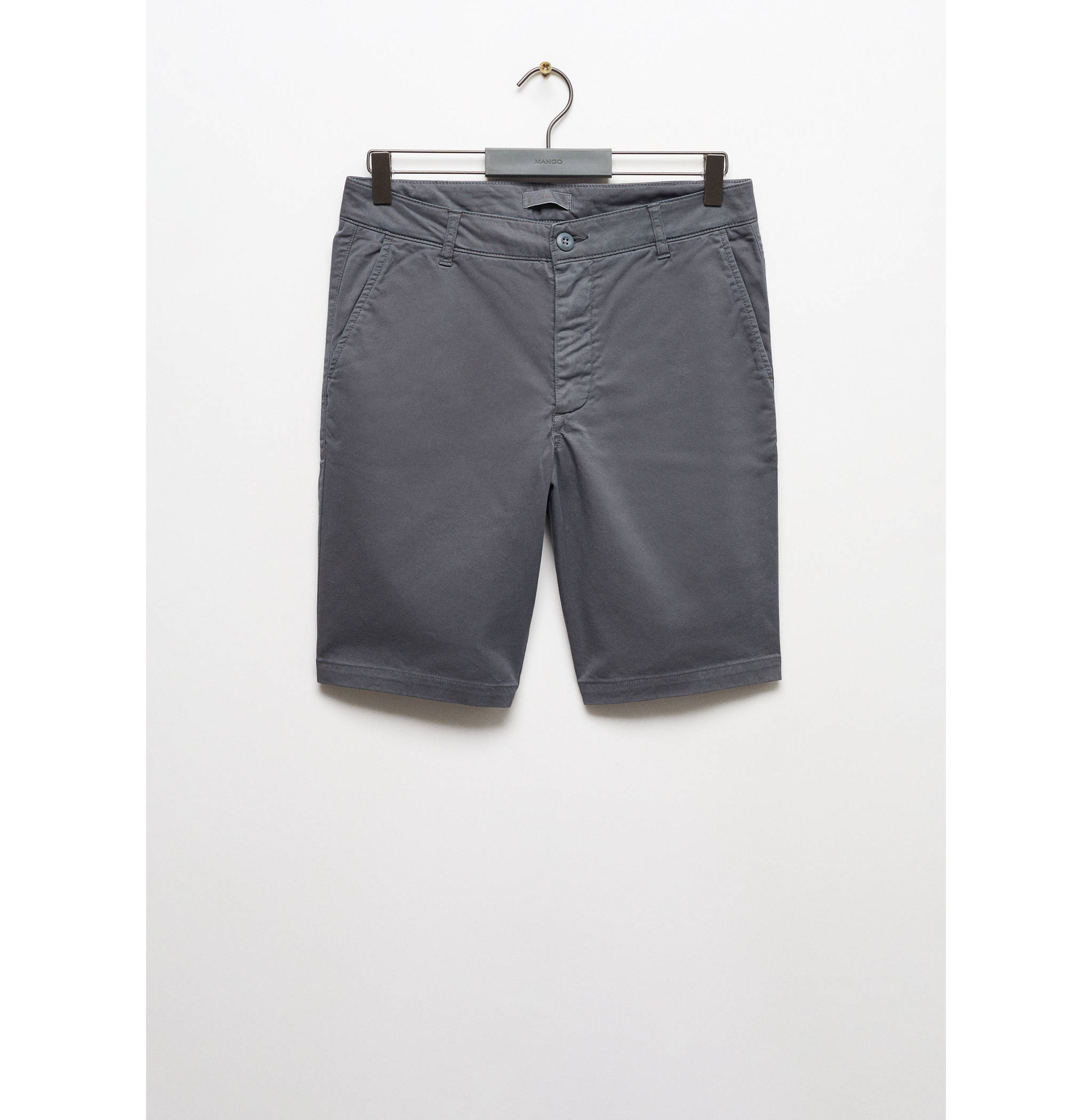 Slim fit cotton Bermuda shorts - Article without model