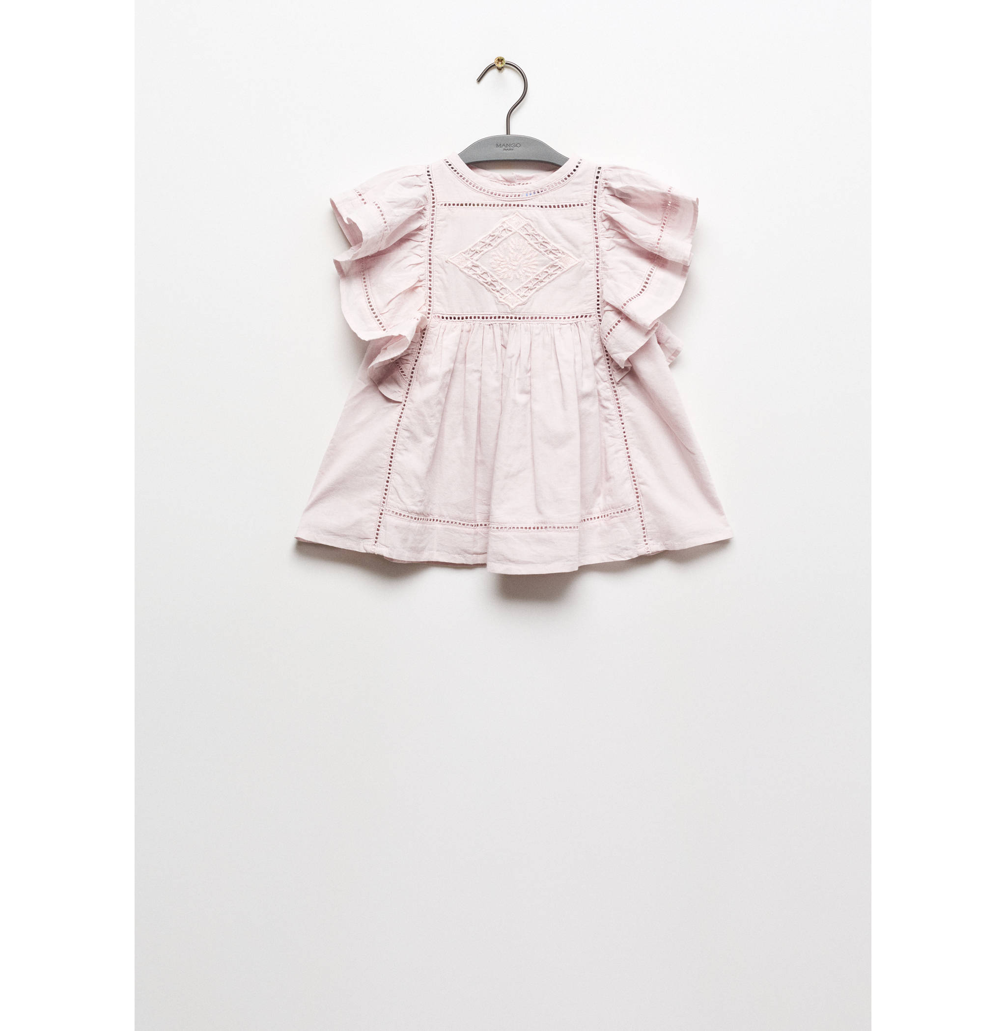 Robe brodée à volants - Article sans modèle