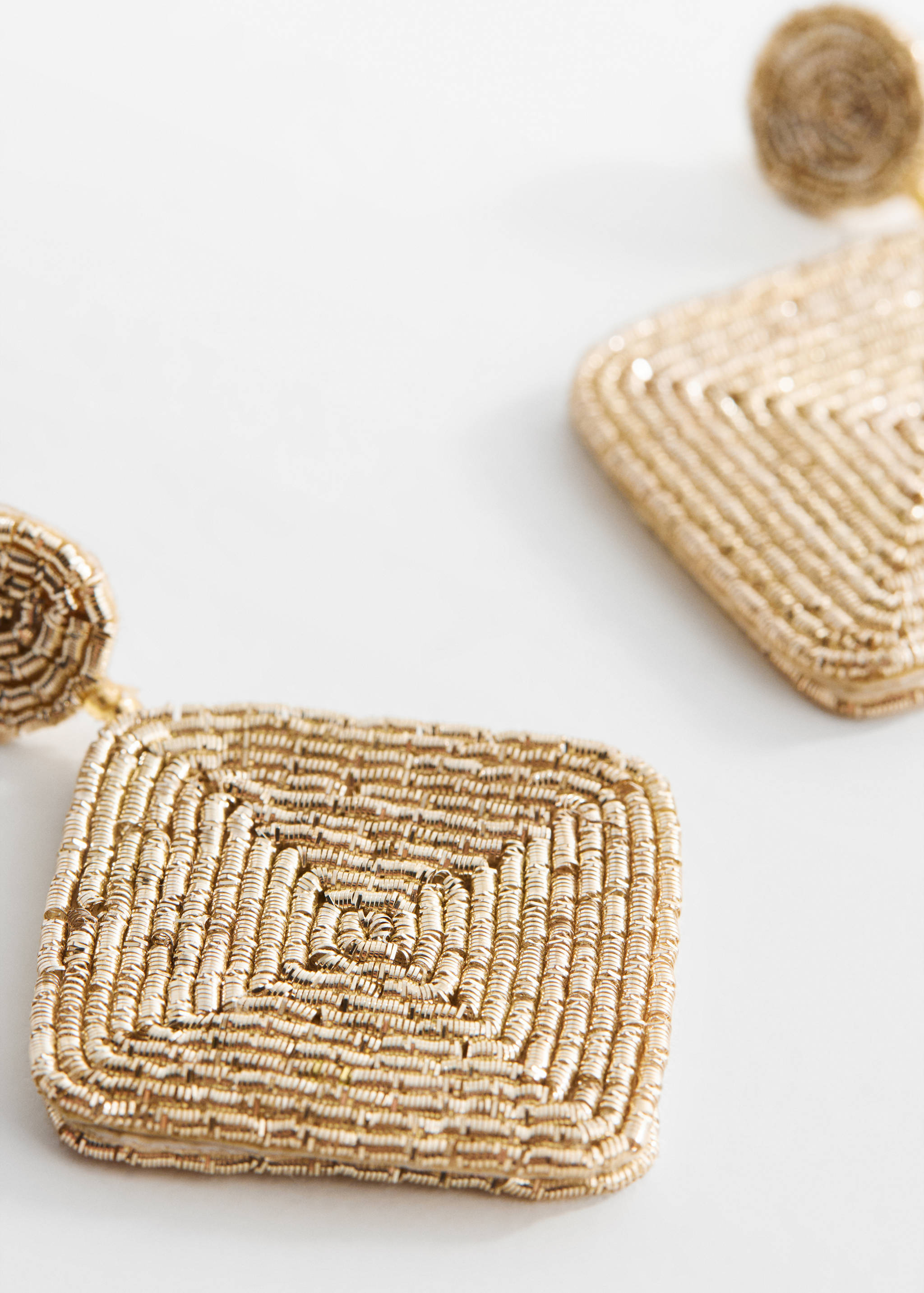 Brincos de pingentes geométricos - Plano médio