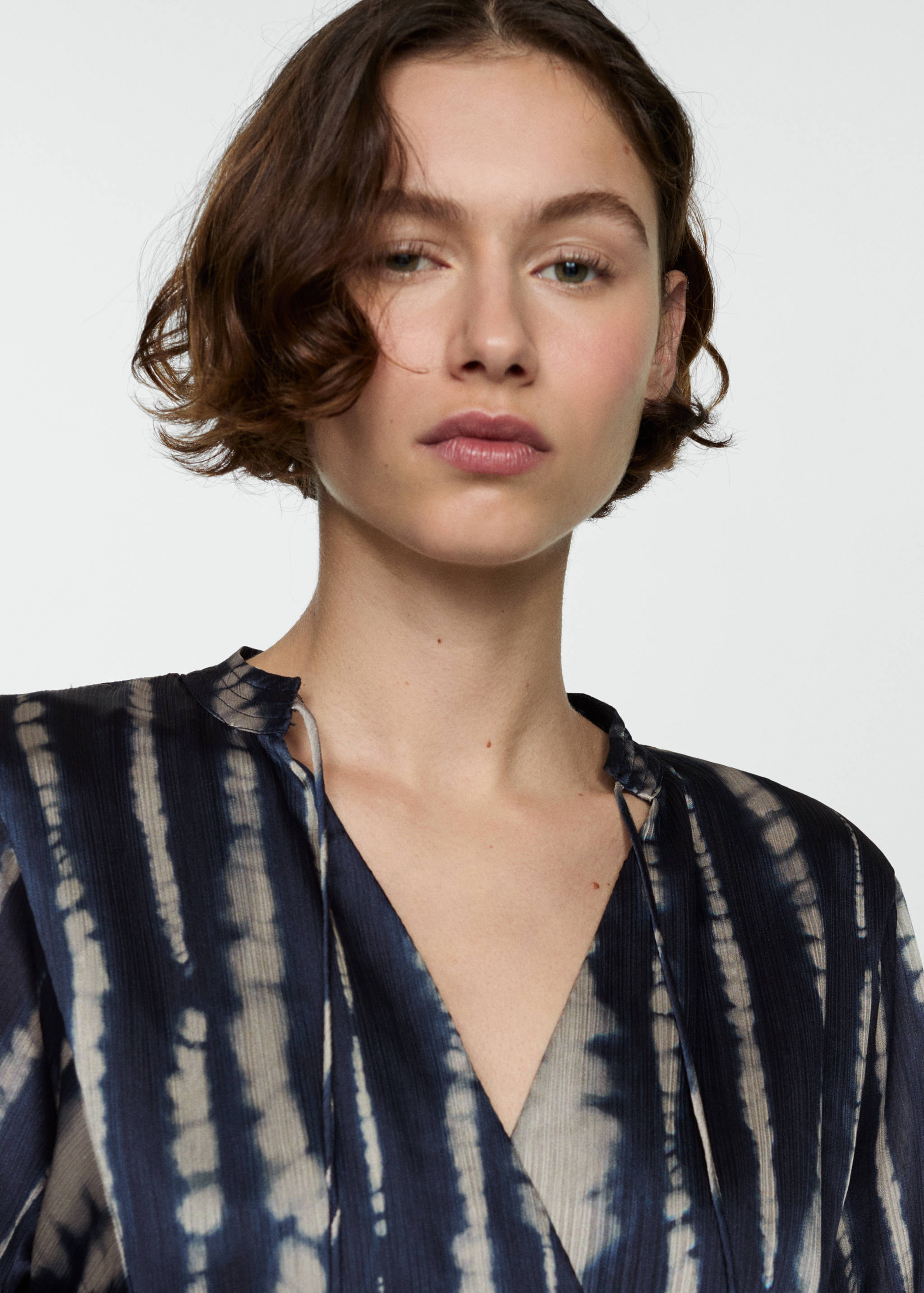Printed satin dress - Details of the article 1