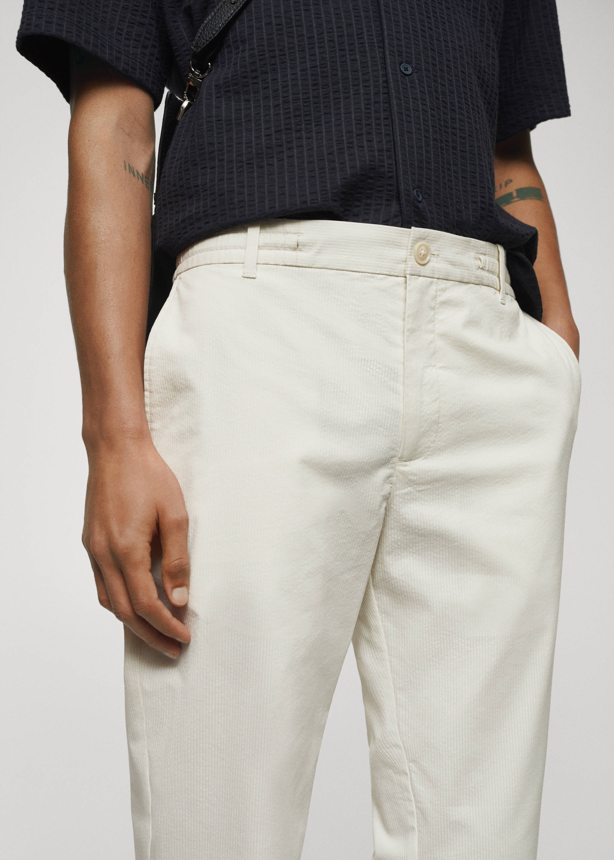 Cotton seersucker trousers with drawstring - Details of the article 1