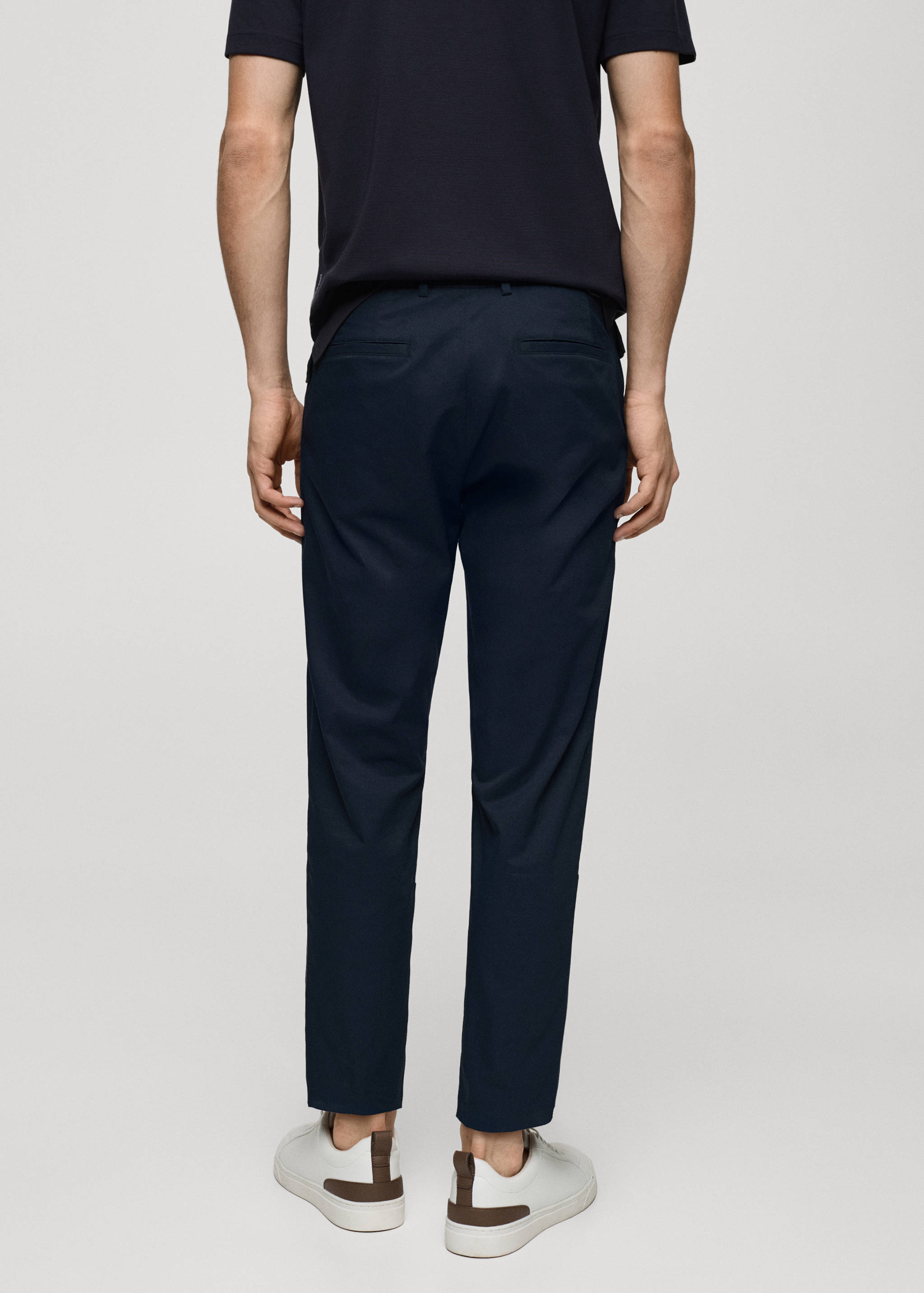 Technikai szövet slim fit nadrág - A cikk hátulja