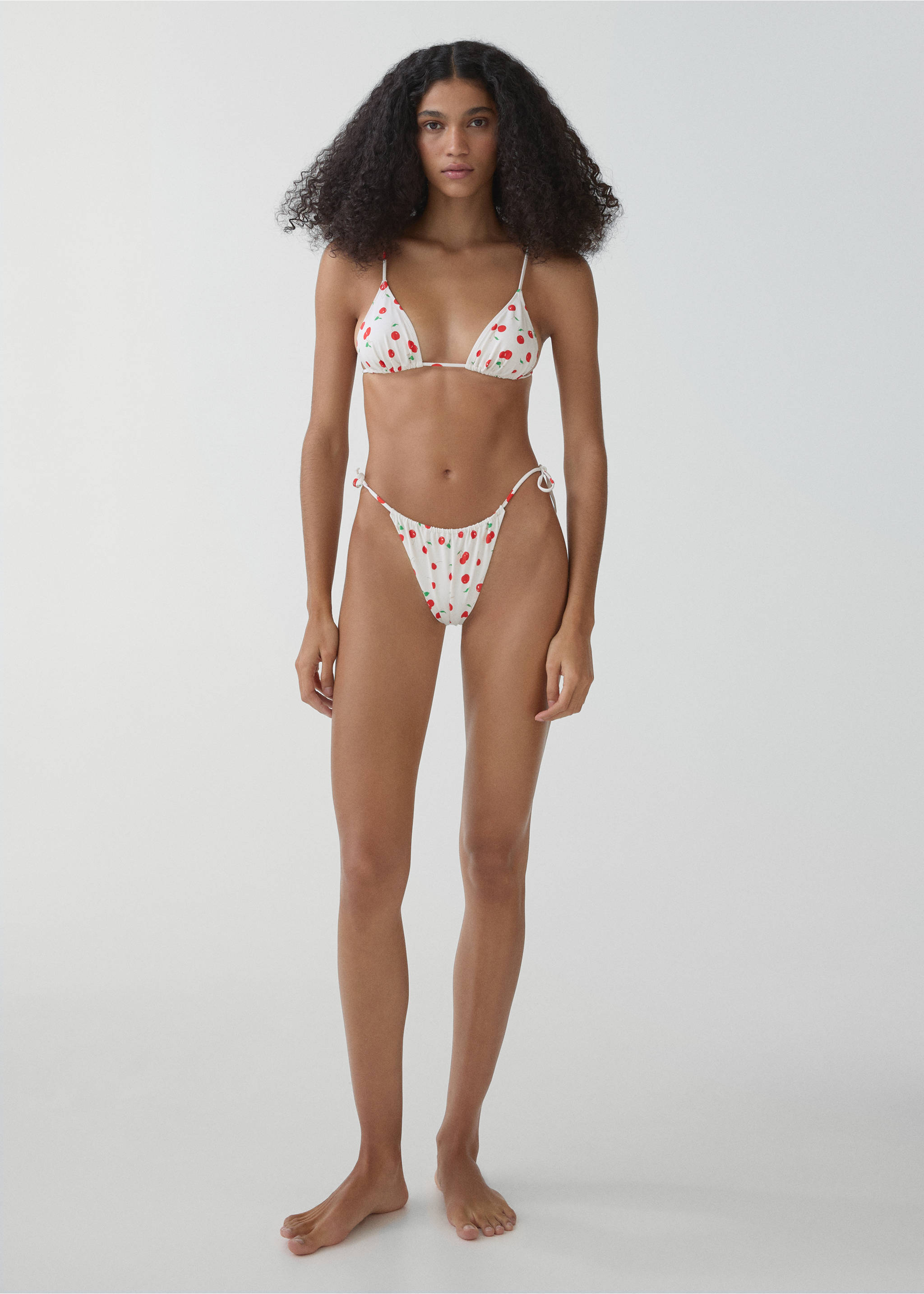 Printed Brazilian bikini bottoms - General plane, White. Ref: 67016736-00.