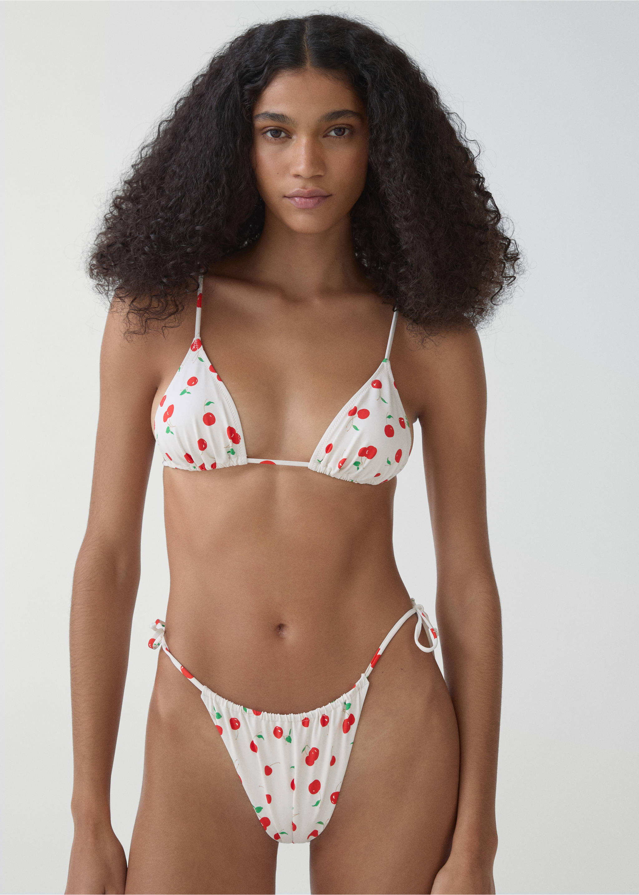 Printed Brazilian bikini bottoms - Medium plane, White. Ref: 67016736-00.