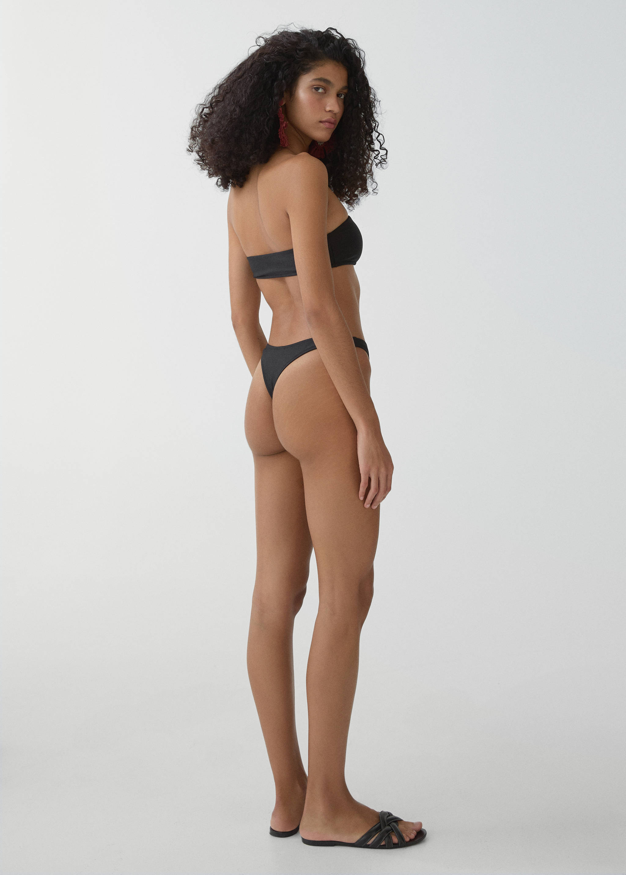 Calceta bikini estil tanga - Detall de l'article 1