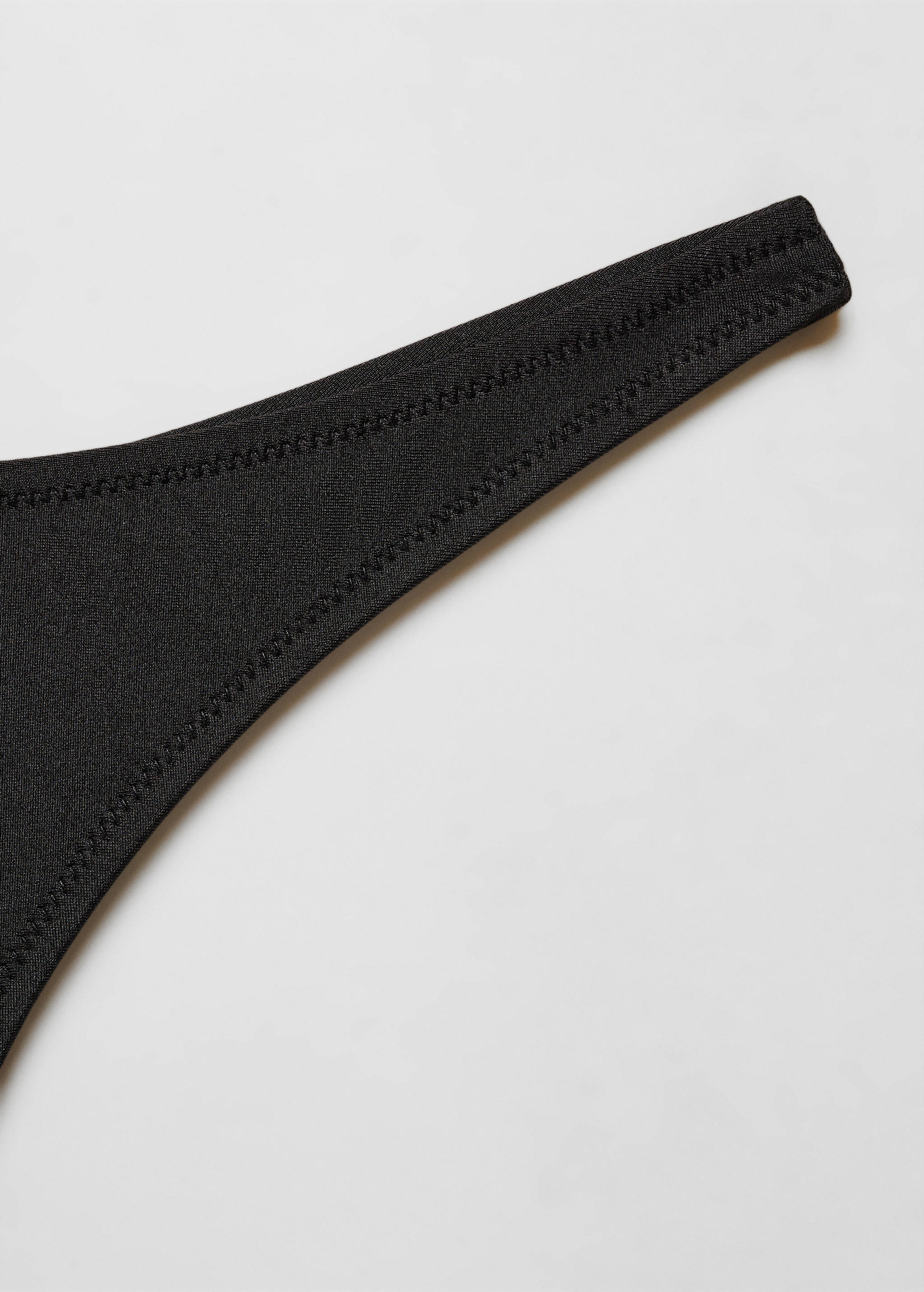 Calceta bikini estil tanga - Detall de l'article 8