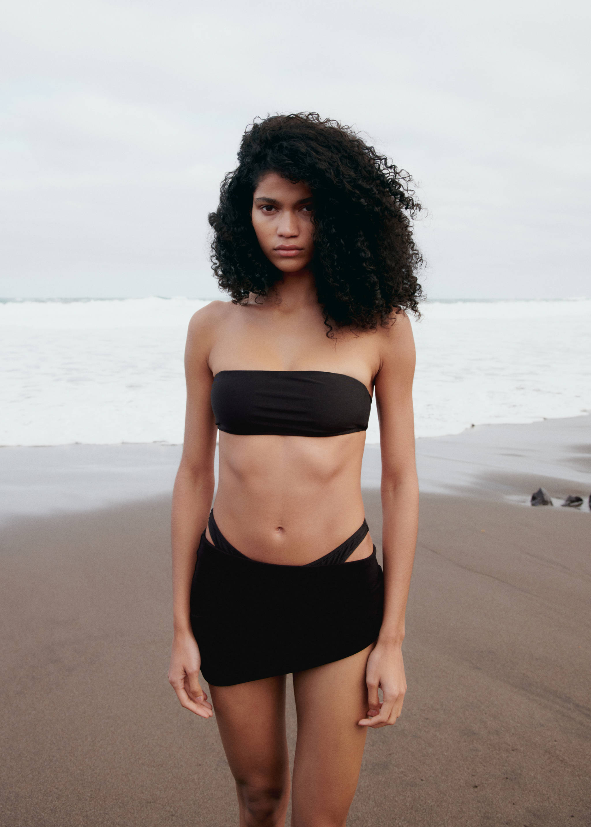 Bandeau bikini top - Details of the article 3