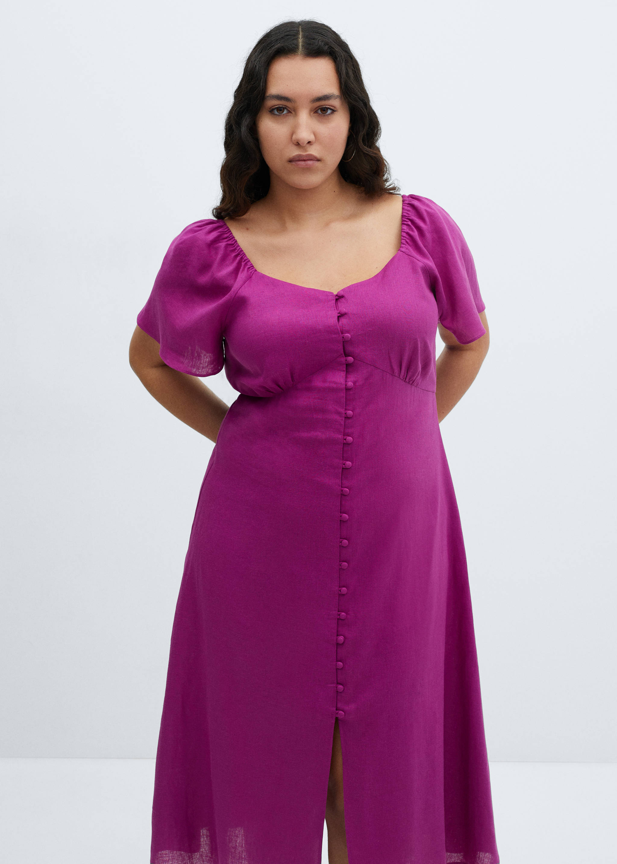 Leinenkleid mit Knöpfen - Detail des Artikels 5