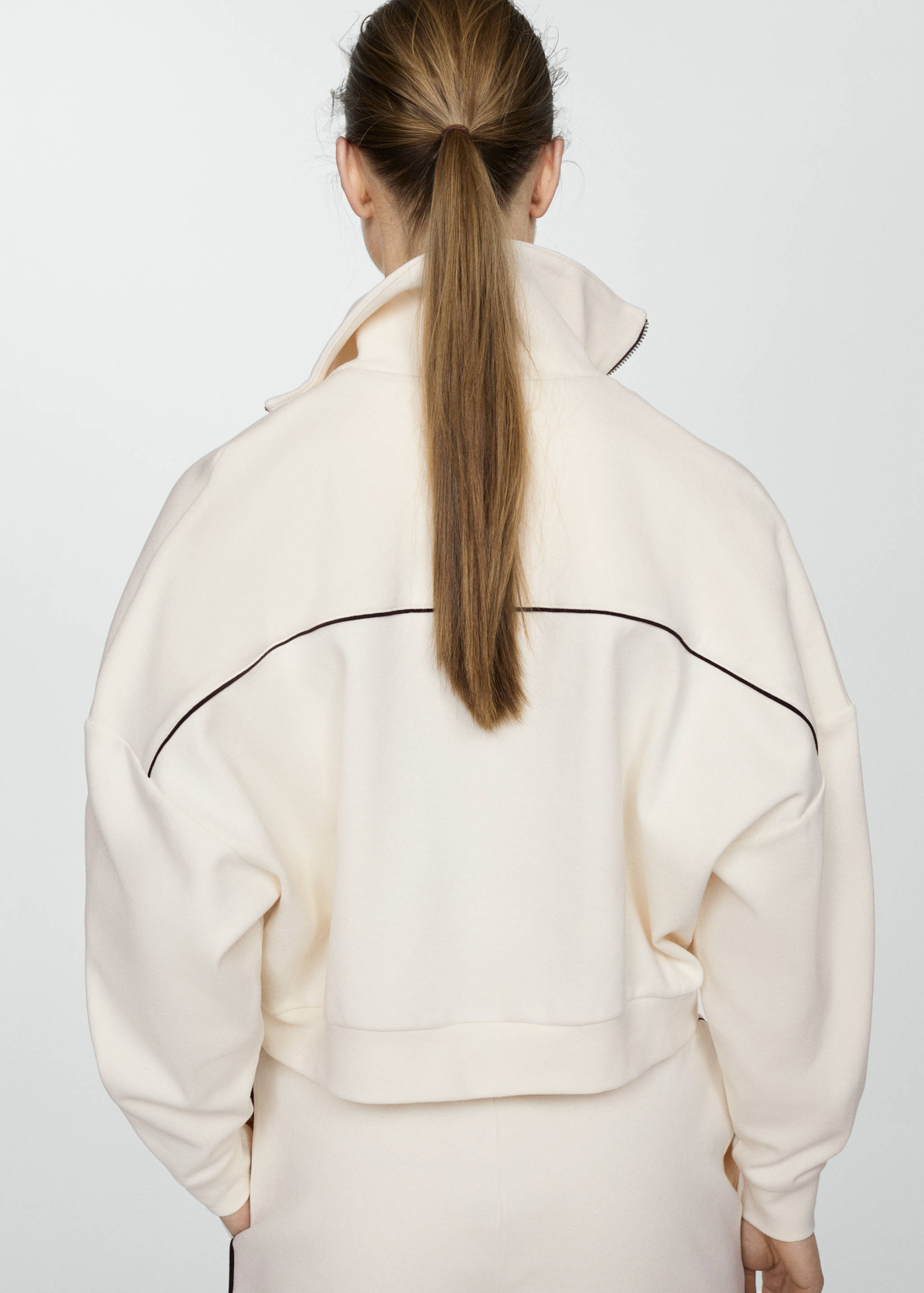 Zip-up sweatshirt - Reverse of the article