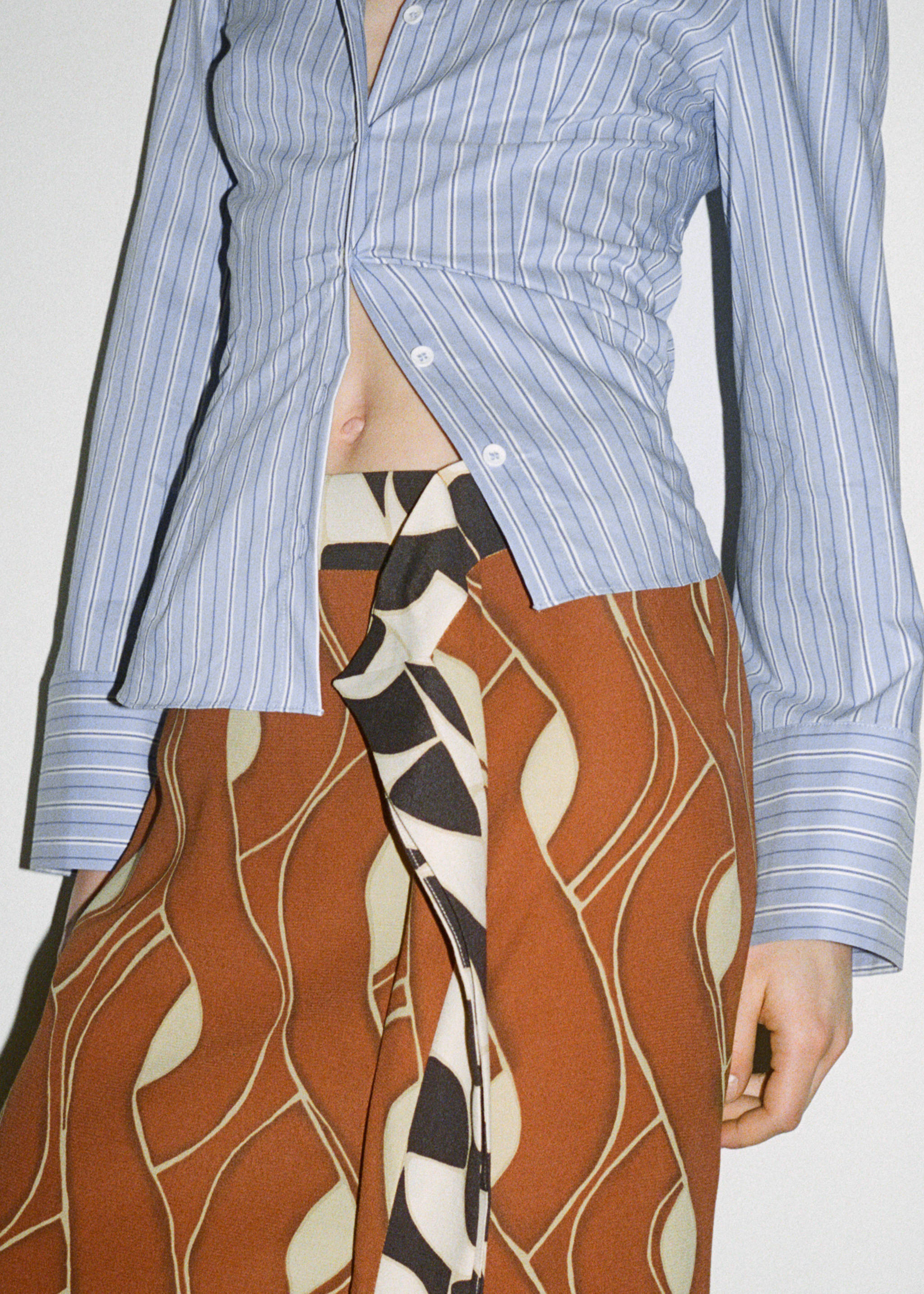 Saia estampada com folho - Pormenor do artigo 7