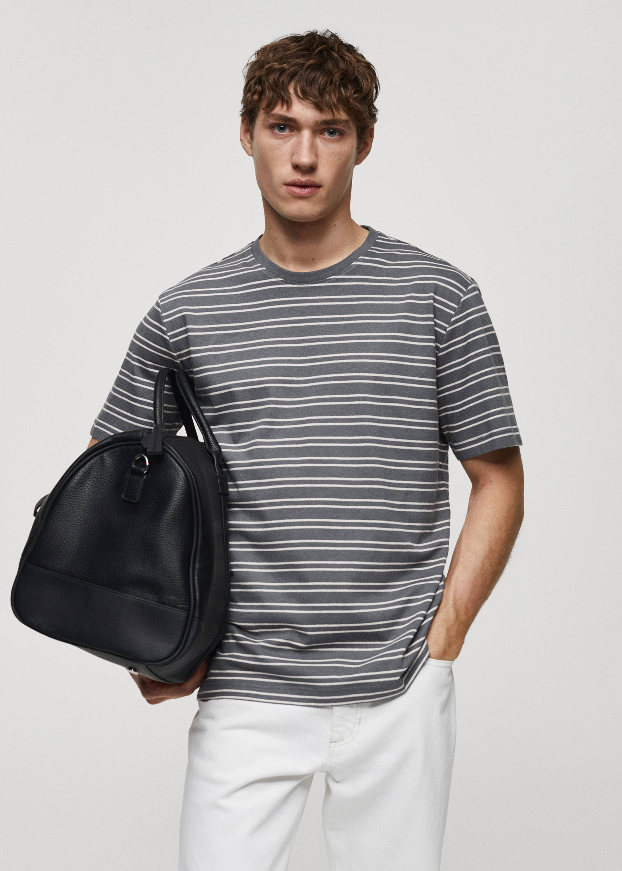 Gestreiftes Leinen-T-Shirt - Mittlere Ansicht