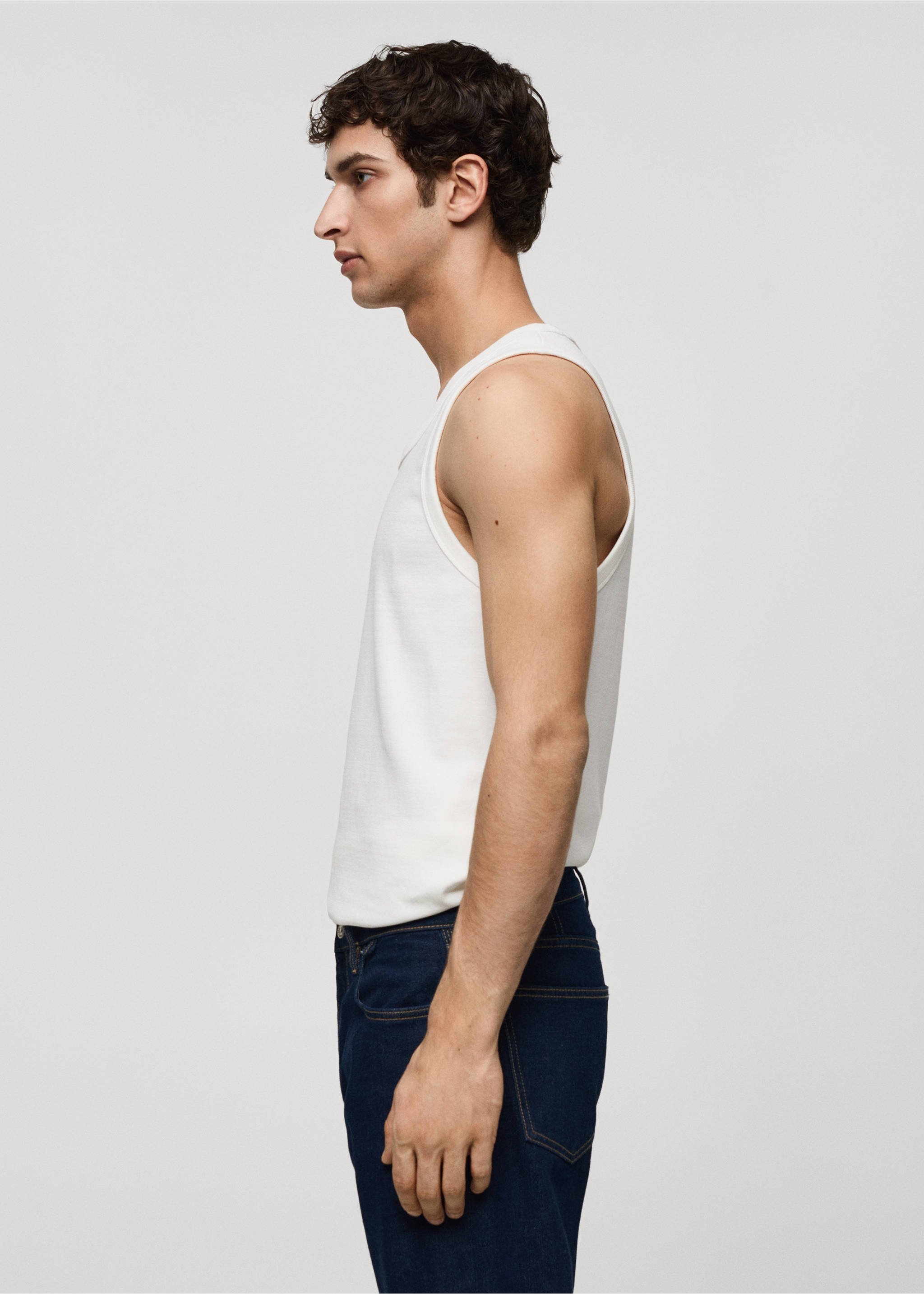 Trägershirt aus Baumwolle - Detail des Artikels 2, Cremeweiß. Ref: 67017710-00.