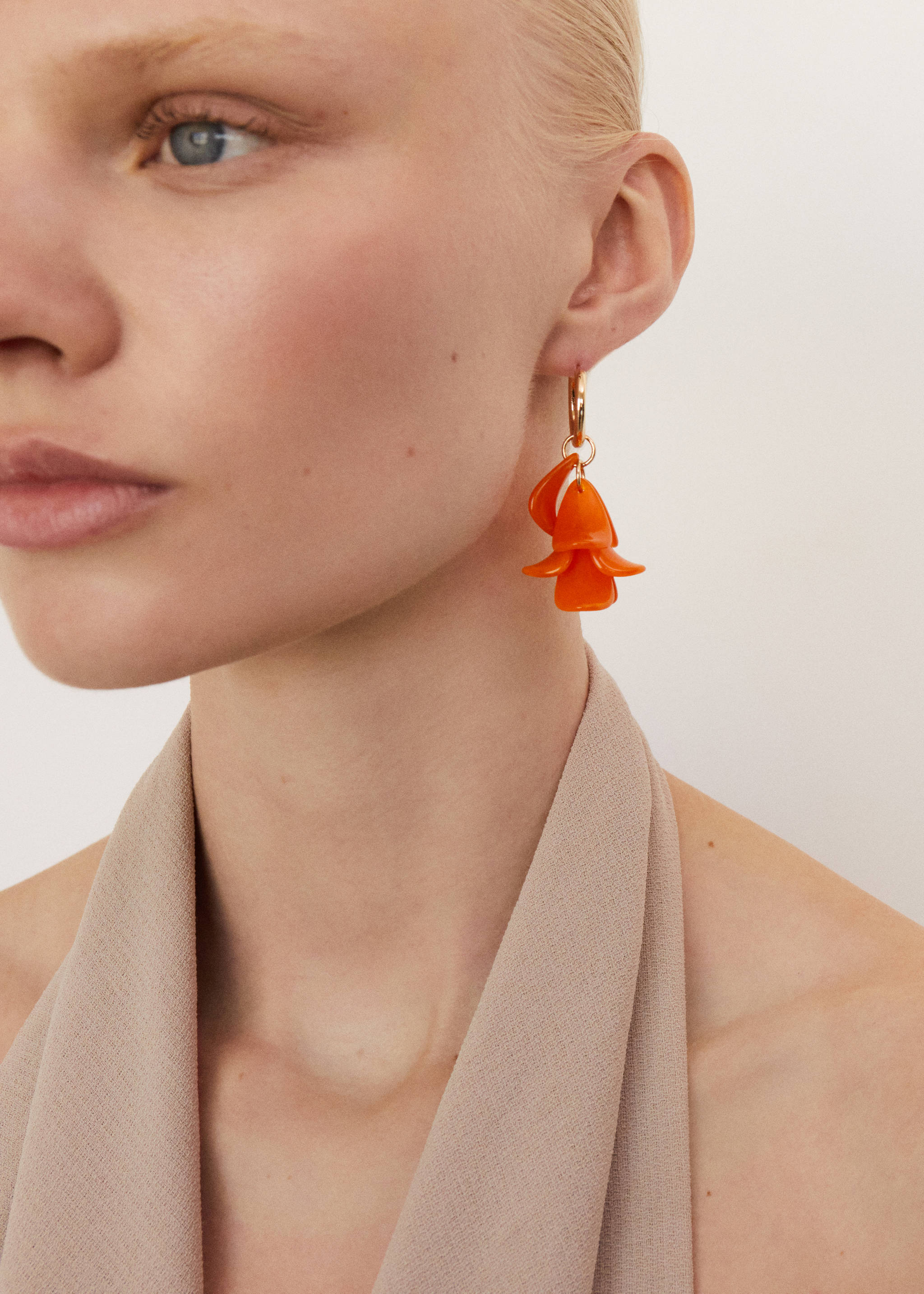 Ohrringe mit Perlenanhänger - Allgemeine Ansicht