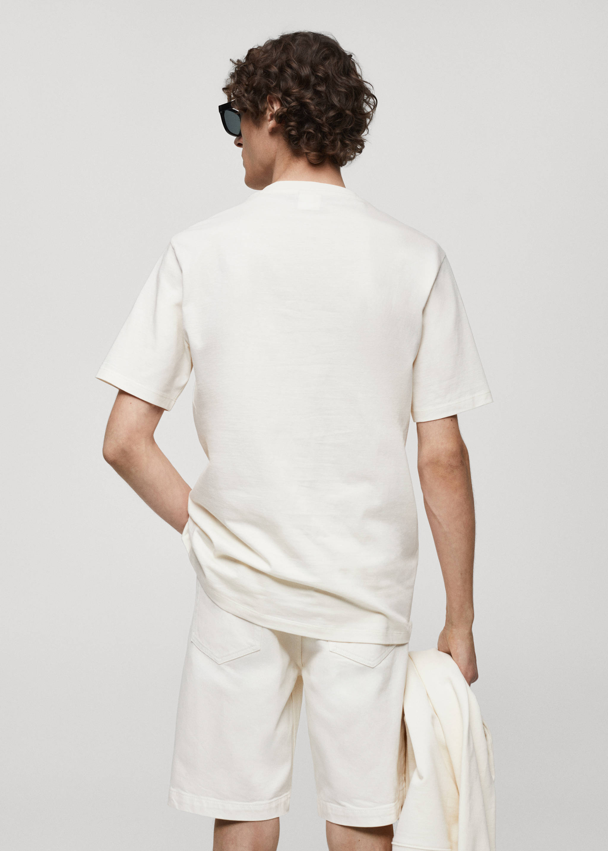 100% cotton printed t-shirt - Reverse of the article