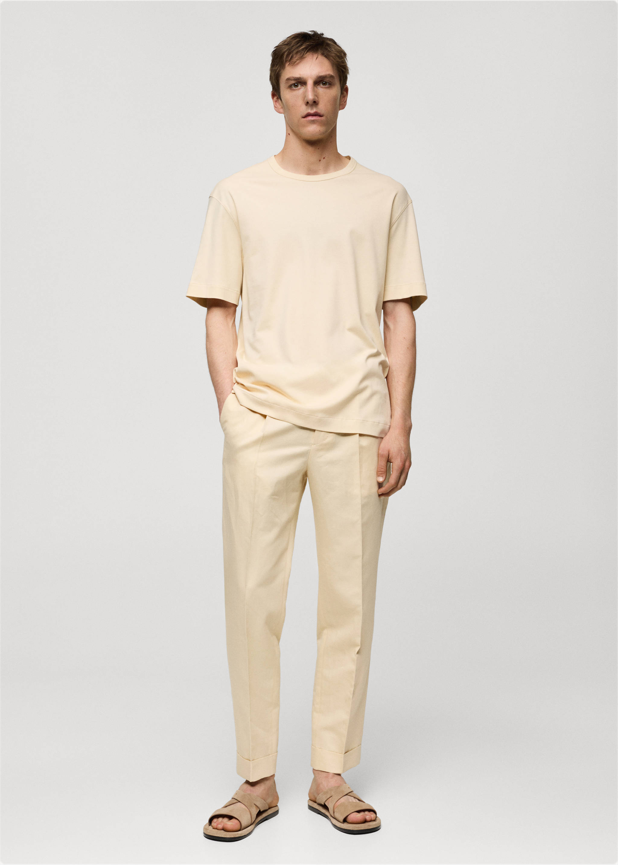 Slim-Fit-T-Shirt aus 100 % Baumwolle - Allgemeine Ansicht, Vanille. Ref: 67017937-00.