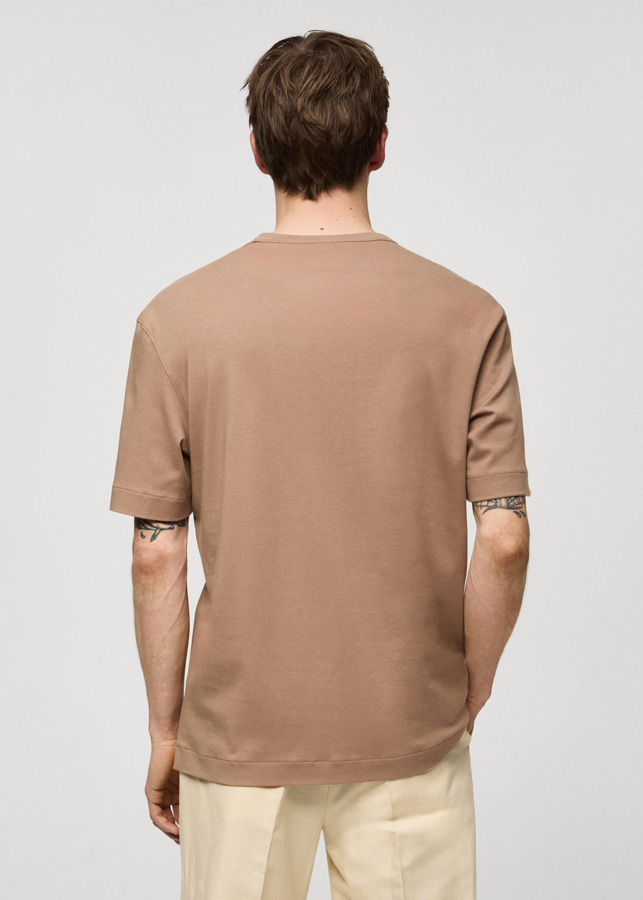 100% cotton slim-fit t-shirt - Reverse of the article
