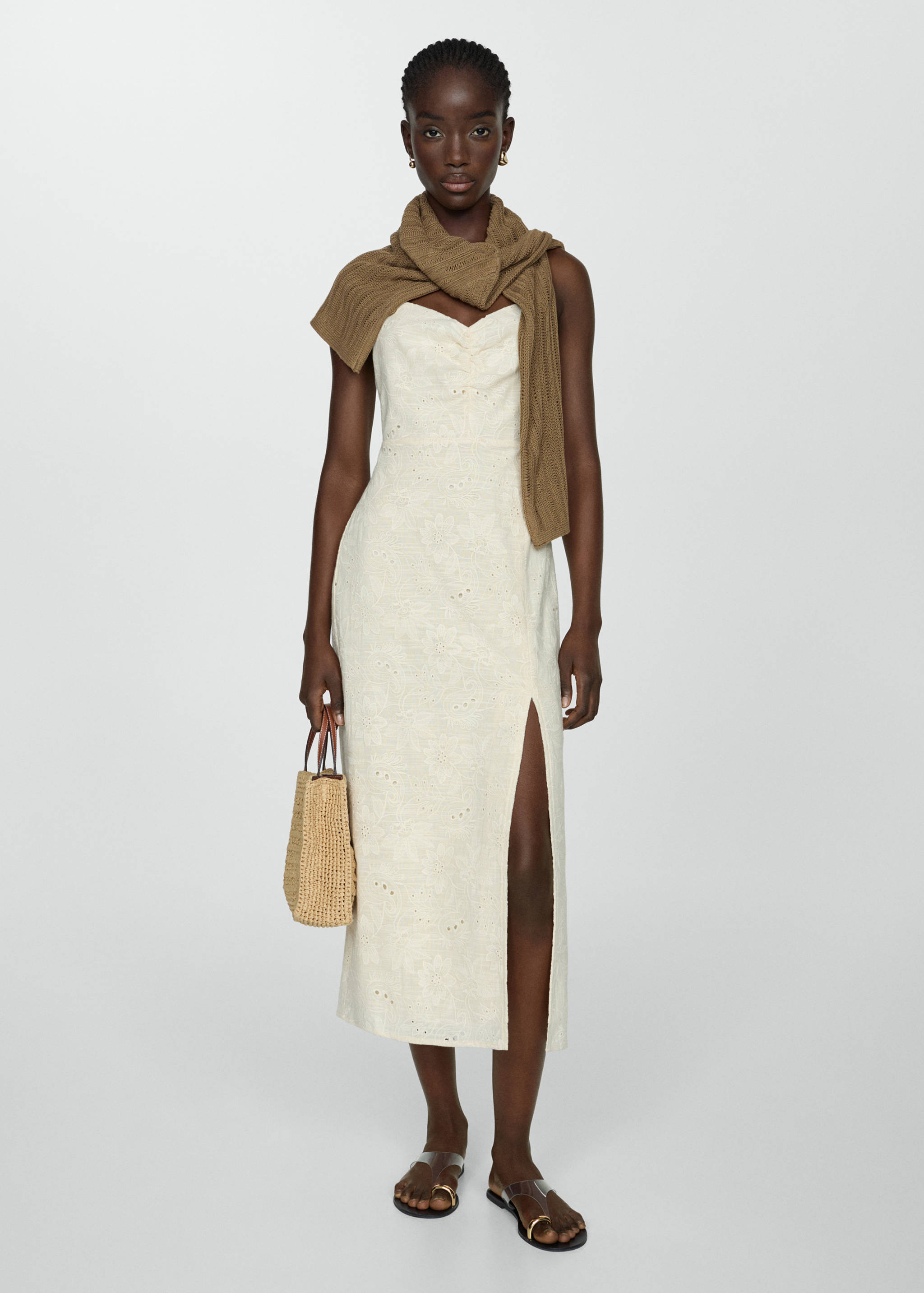 Vestito ricamo spacco laterale - Piano generale