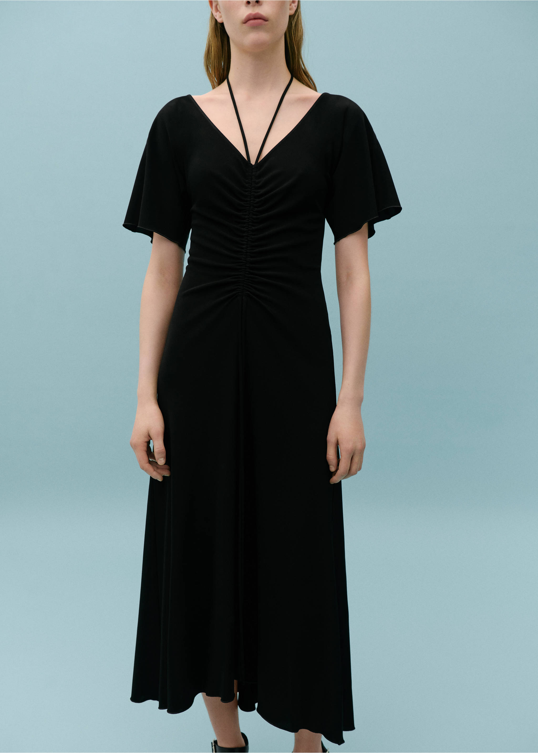 Rochie din tricot cu detaliu încrețit - Plan general, Negru. Ref: 67018661-00.